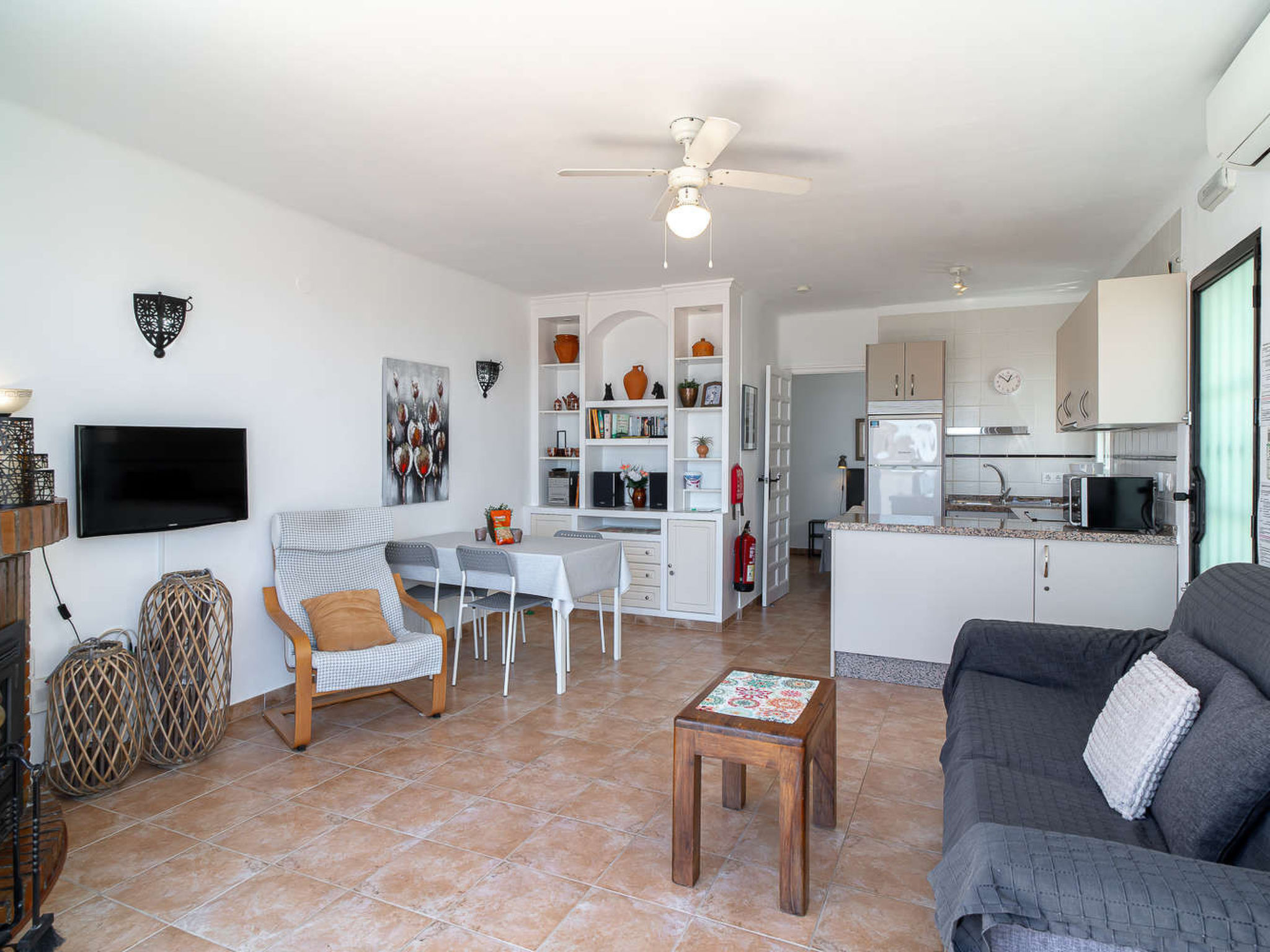 Los Naranjos 11B Capistrano Village by Casasol - Drinnen