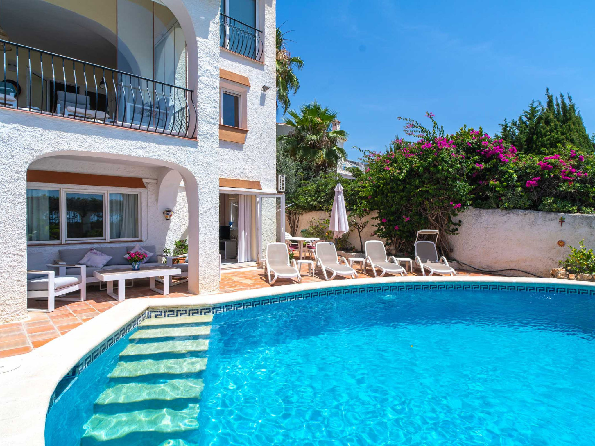 Chimenea 15 Private Pool and Parking by Casasol - Dedans