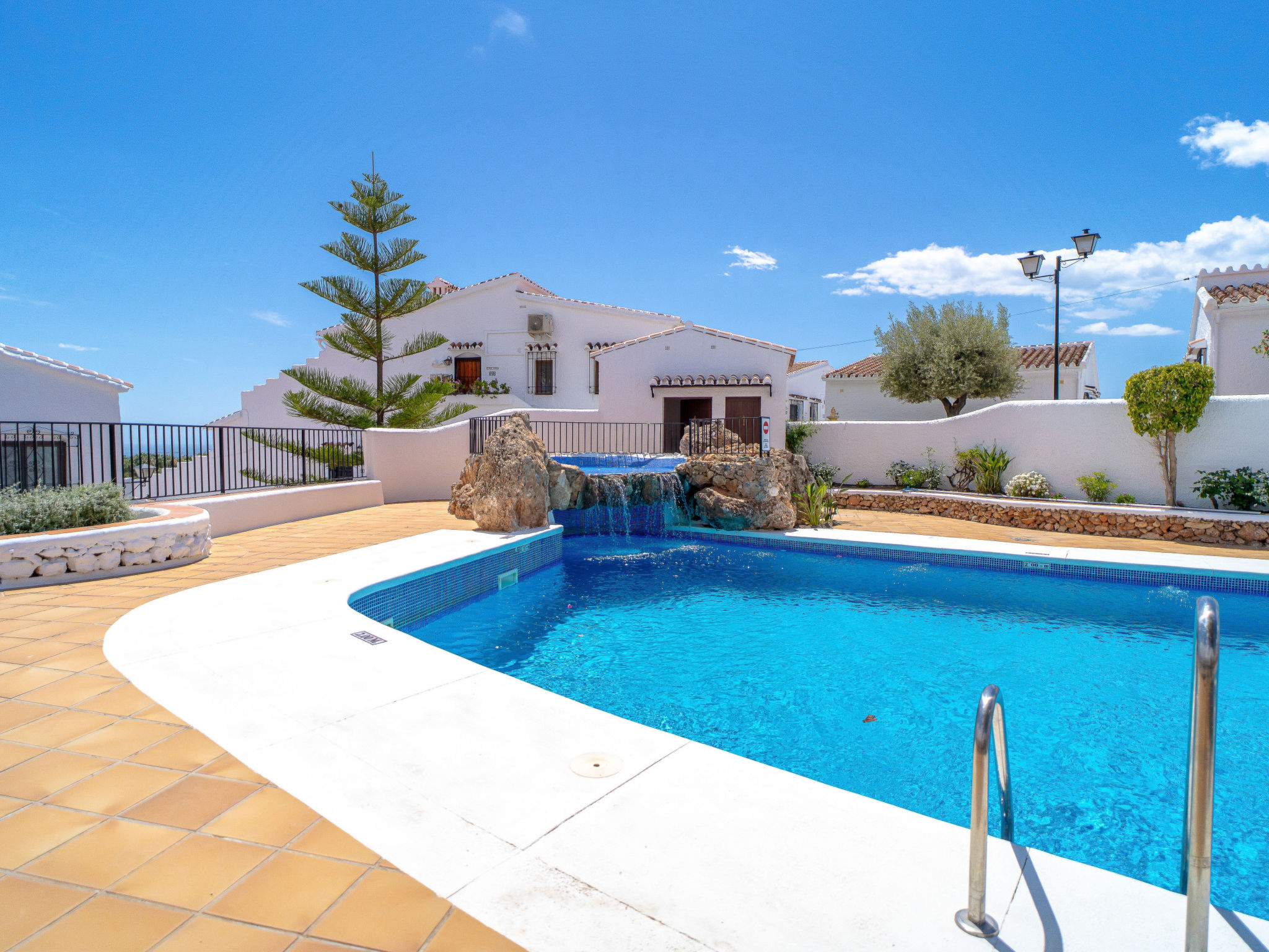Los Naranjos 15B Capistrano Village by Casasol - Drinnen