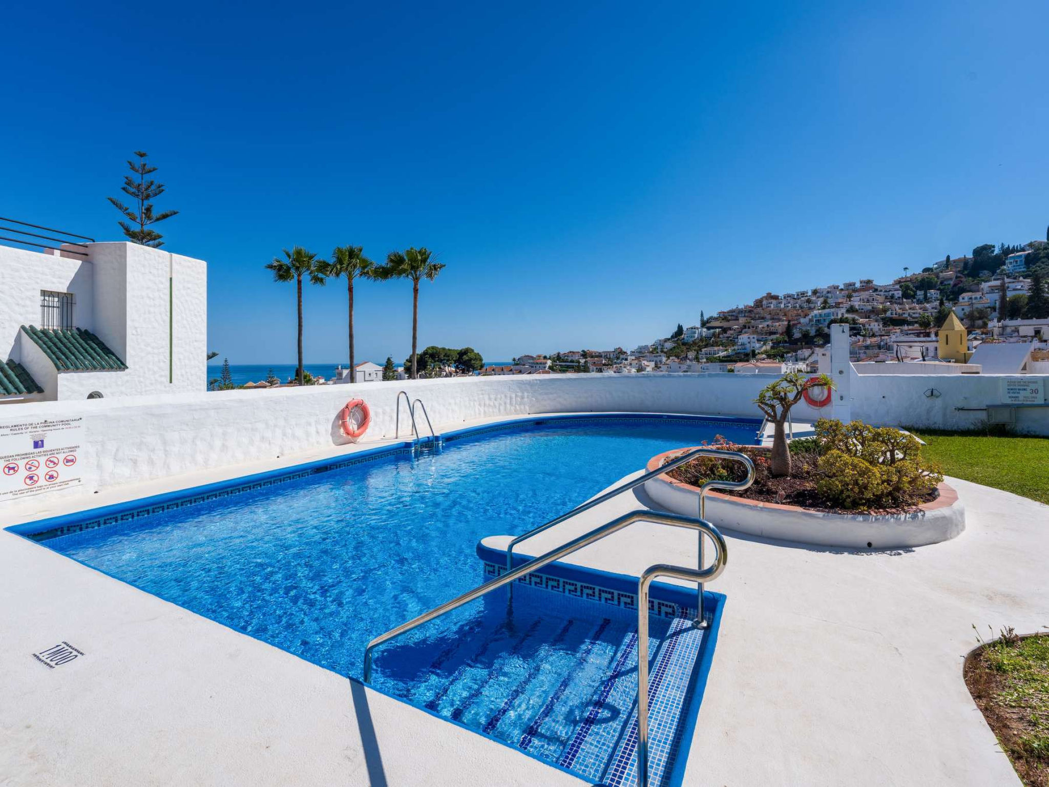 "Casablanca 9 Punta Lara by Casasol", huis 2-kamers 110 m2. Het objekt is geschikt voor 4 volwassenen. 1 kamer met 2 bedden, open haard en TV. 1 kamer met 1 2-pers bed. Keuken (oven, afwasmachine, 4 i..