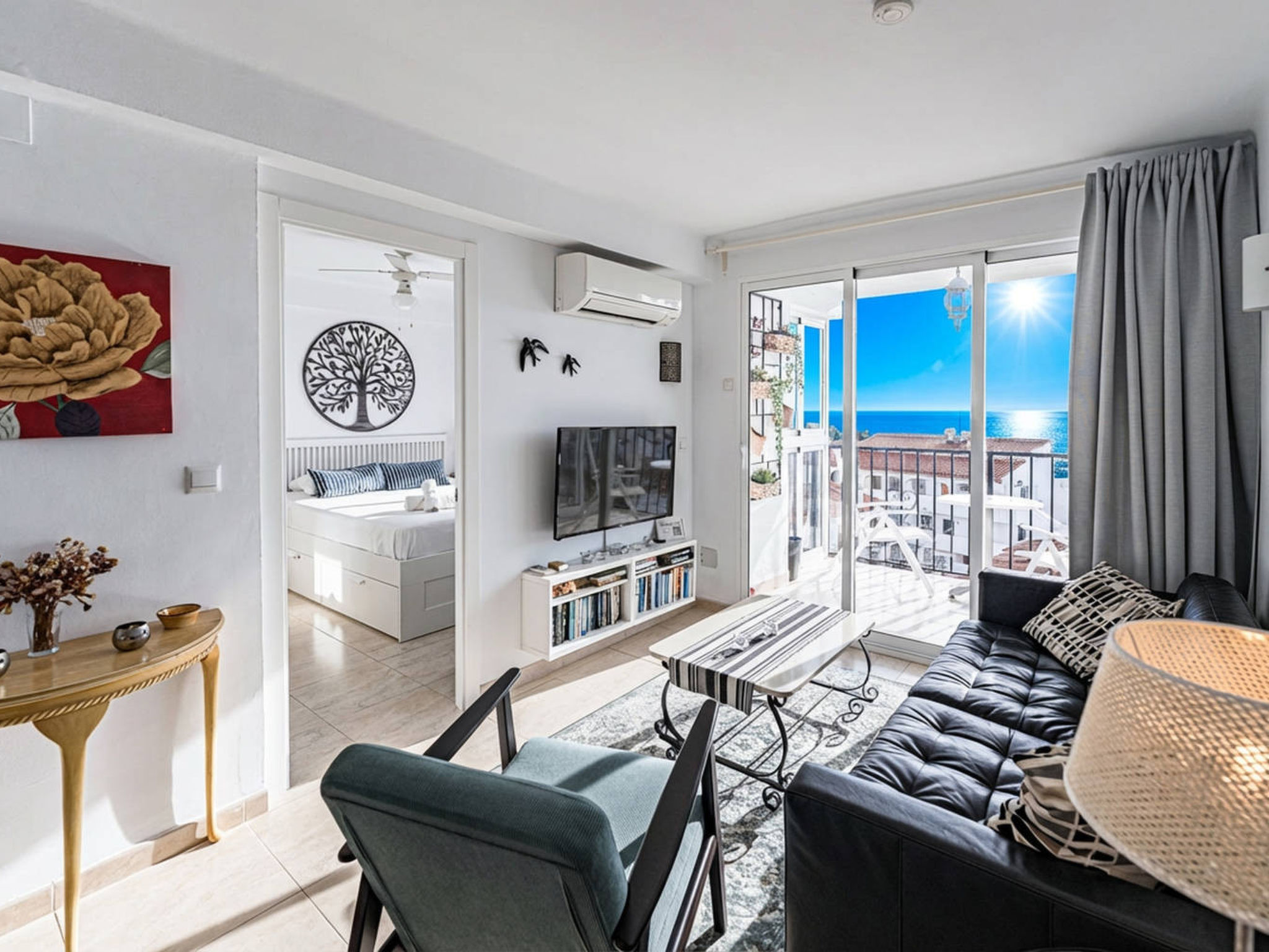 Miami 5 Seaview by Casasol - Inside