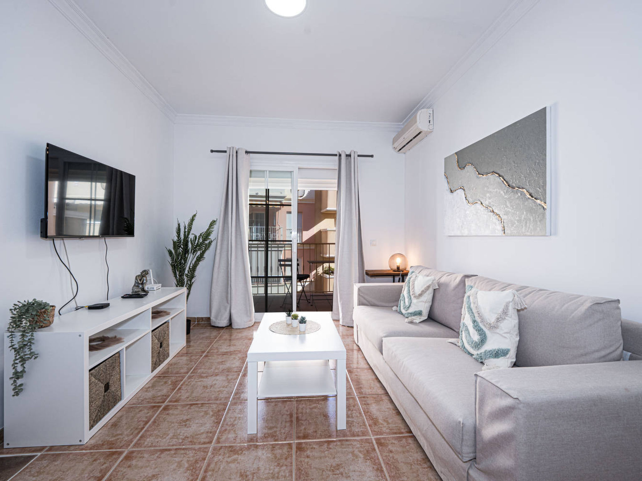 Torrecilla Urban Beach Stay - Image 2