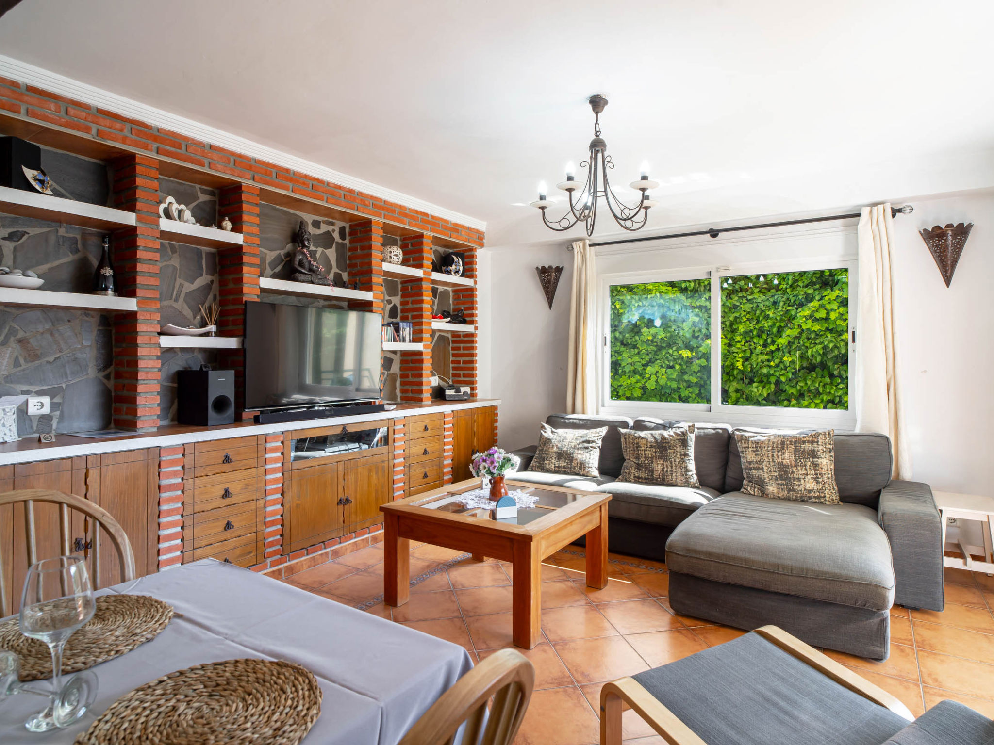 Tahiti 2 7 by Casasol - Inside