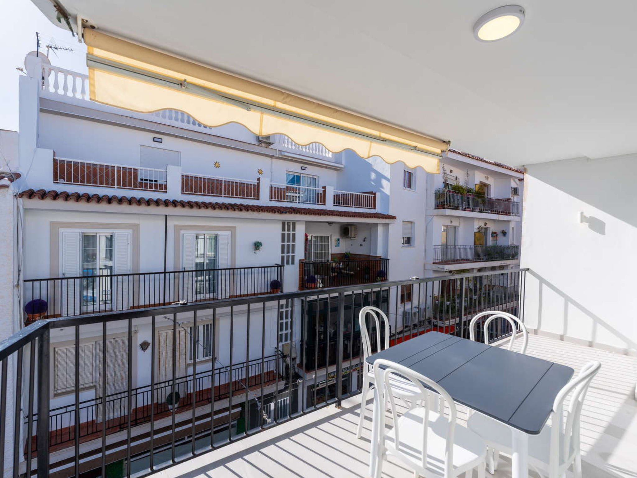 Paloma Central Apartment - Image 5
