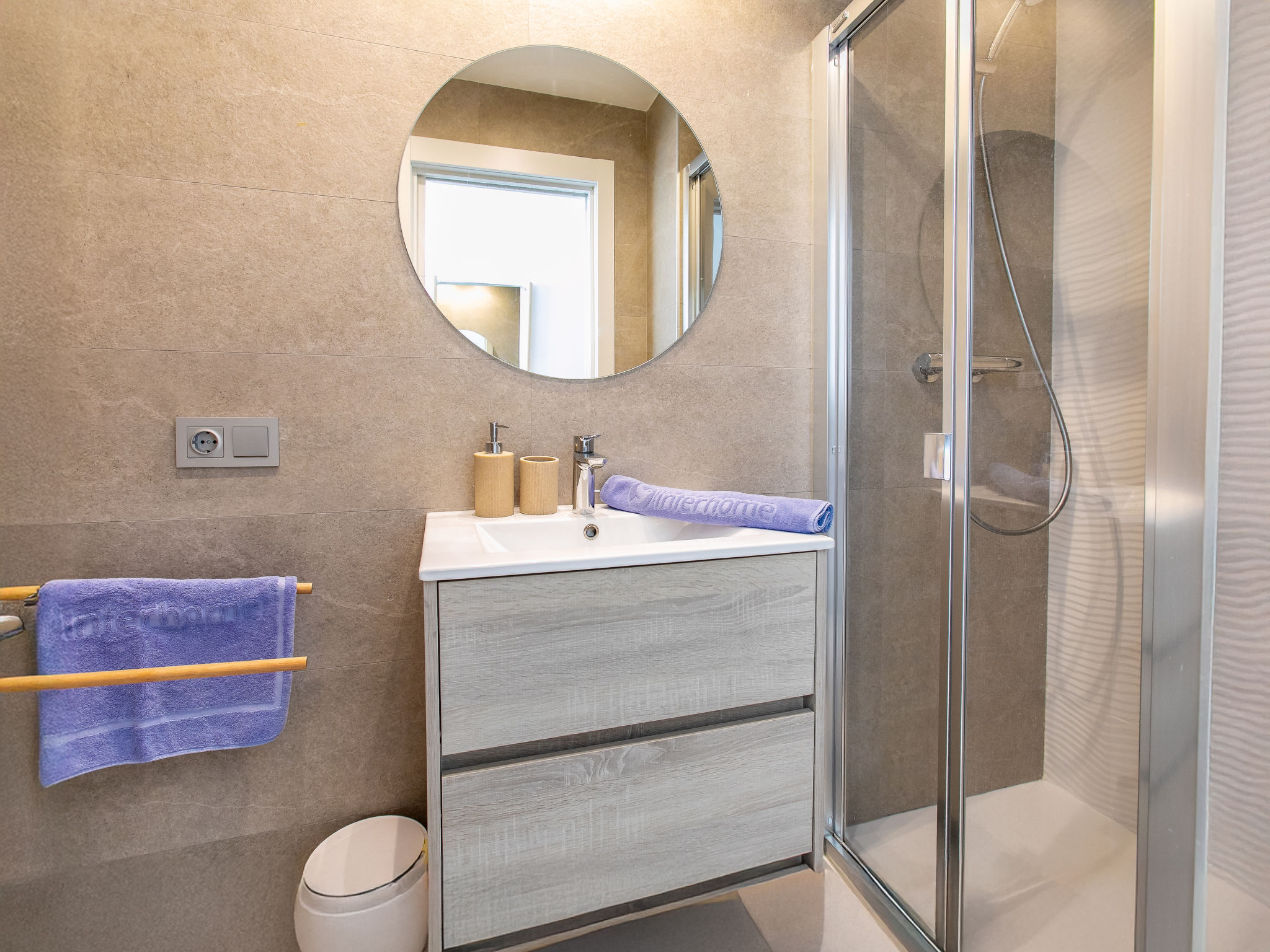 Ocean view sauna & Spa-Inside