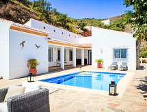 Villa Rosa Blanca: Vrijstaand genieten in de bergen bij Nerja - thumbnail 1