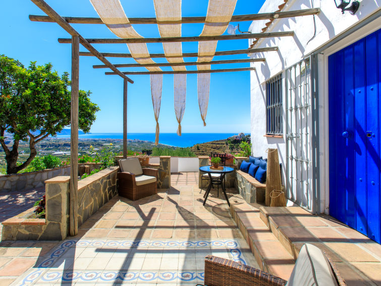 Vakantiehuis met whirlpool in Nerja: rust en ruimte in Camelia Blanca in Nerja