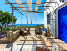 Vakantiehuis met whirlpool in Nerja: rust en ruimte in Camelia Blanca - thumbnail 1