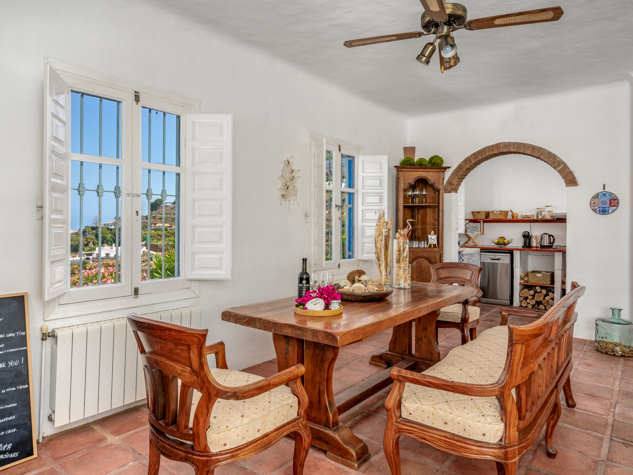 Photo of Camelia Blanca