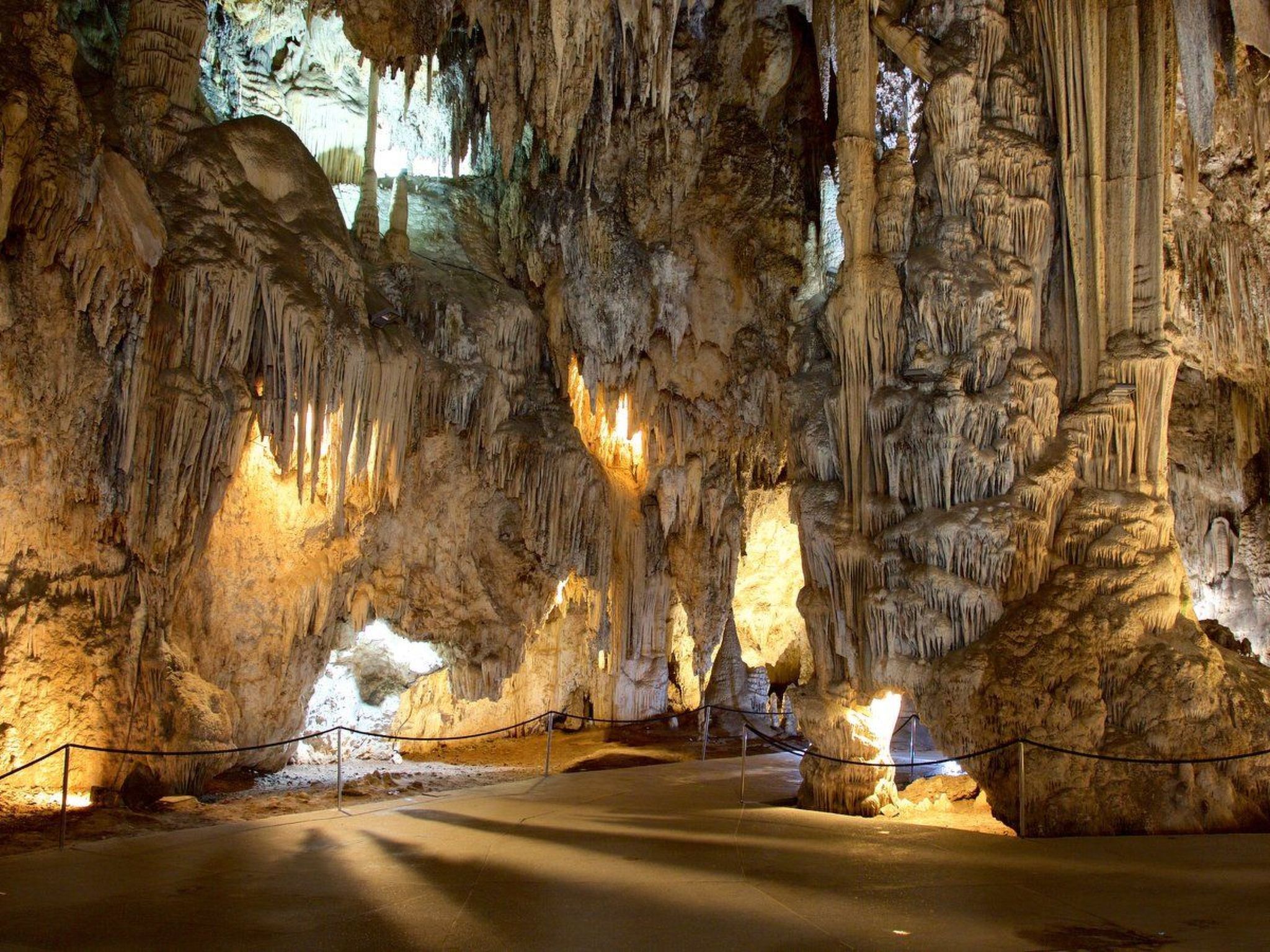 Photo of Schöne Villa mit Meerblick, großem Pool und Jacuzzi in Maro - Costa del Sol