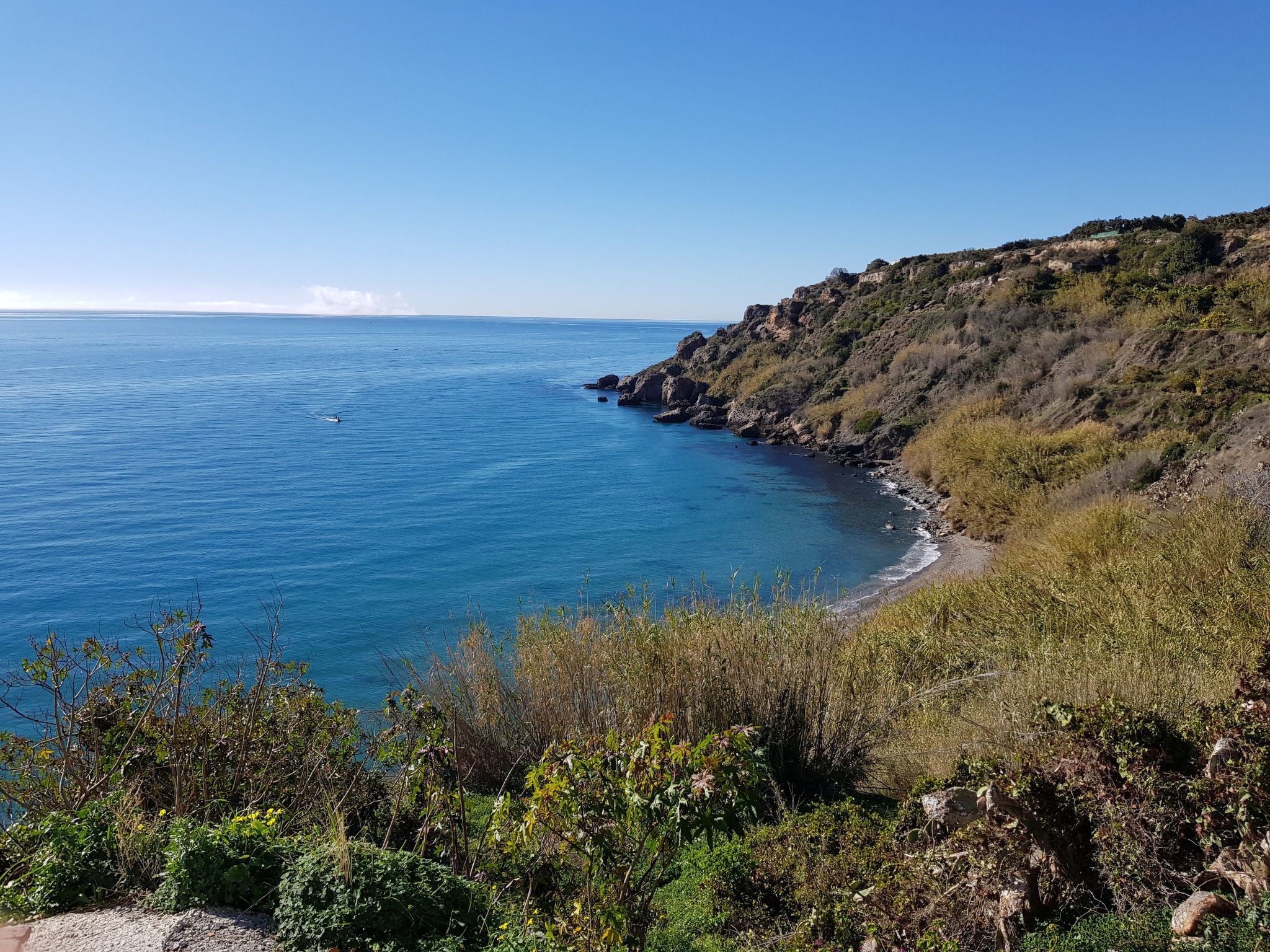 Photo of Schöne Villa mit Meerblick, großem Pool und Jacuzzi in Maro - Costa del Sol