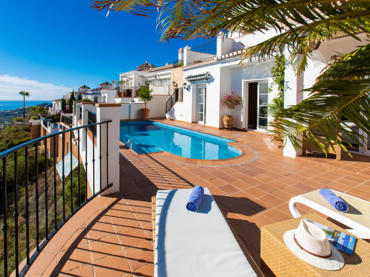 Vallbo Villa in Nerja