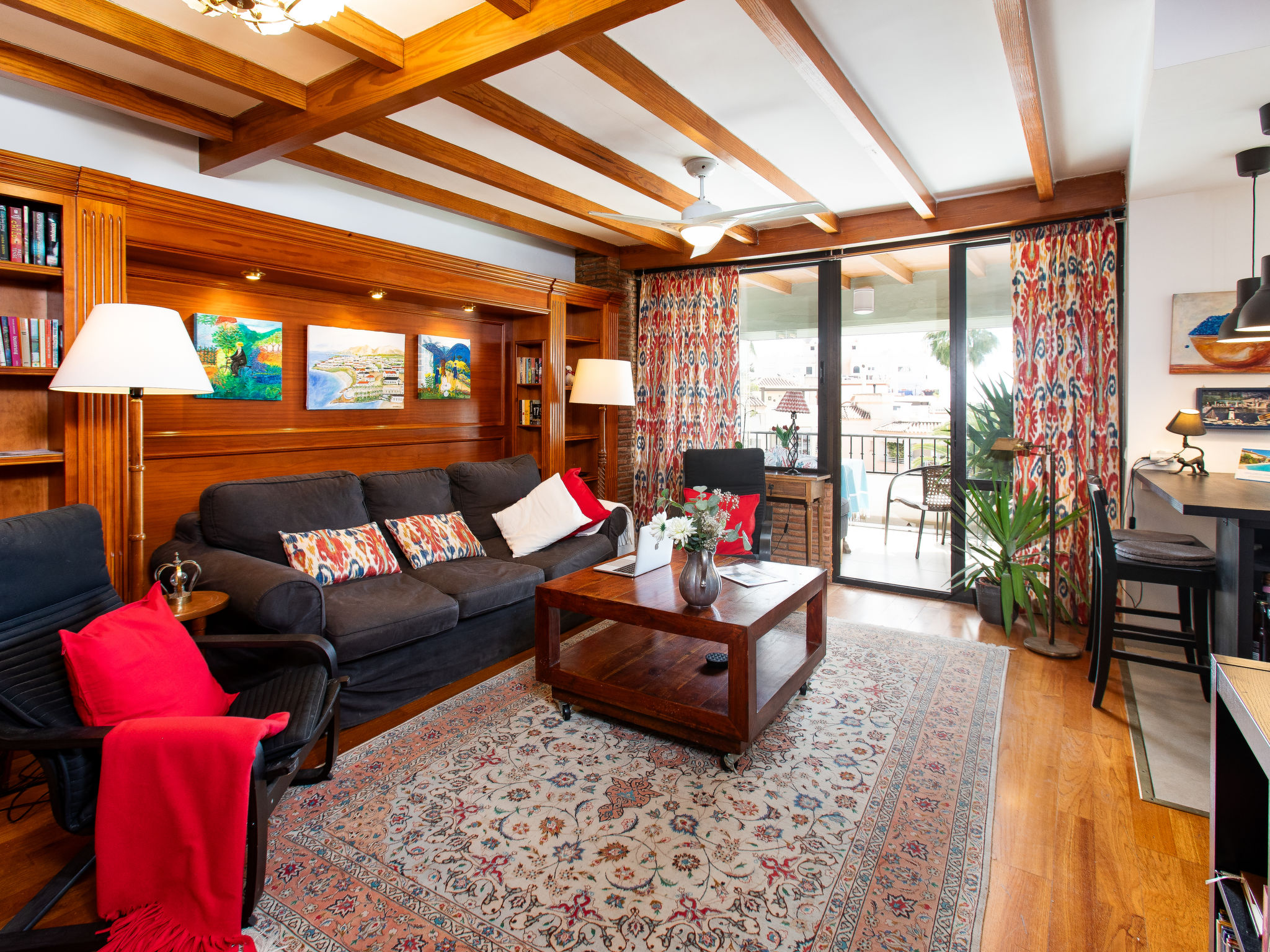 Photo of Parador Hotel Area