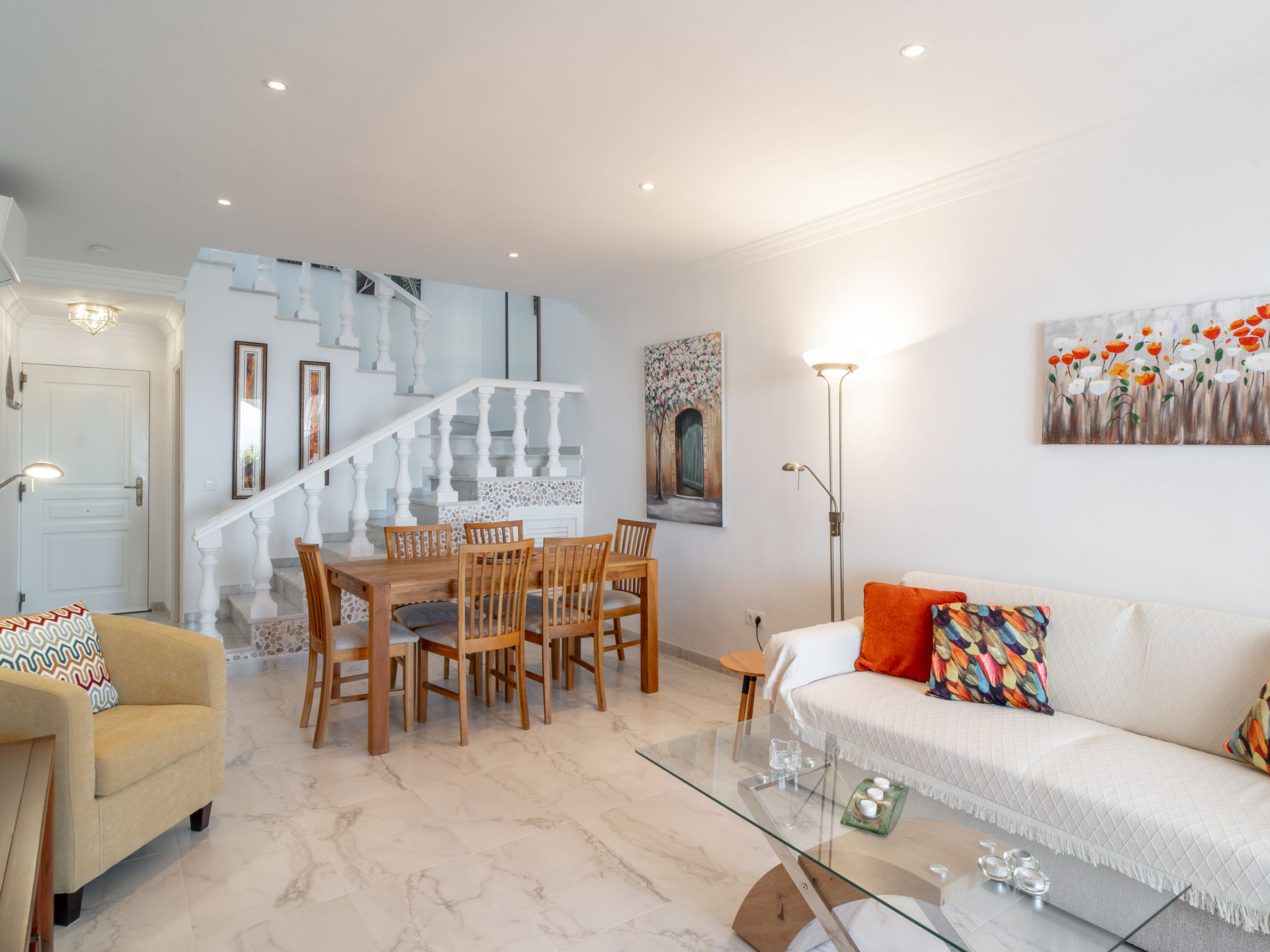 Los Aguacates Bellavista by Casasol - Binnen