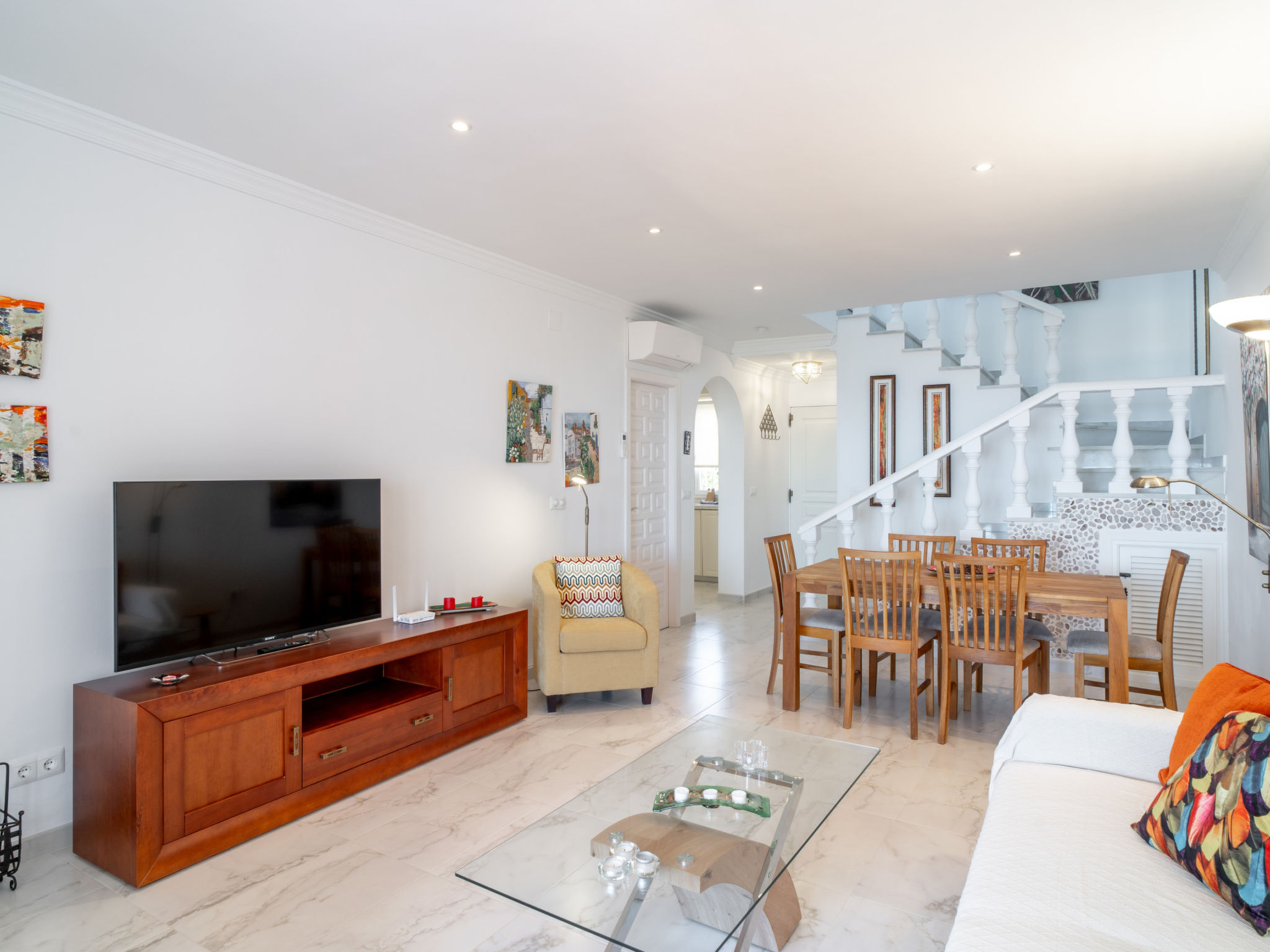 Los Aguacates Bellavista by Casasol - Binnen