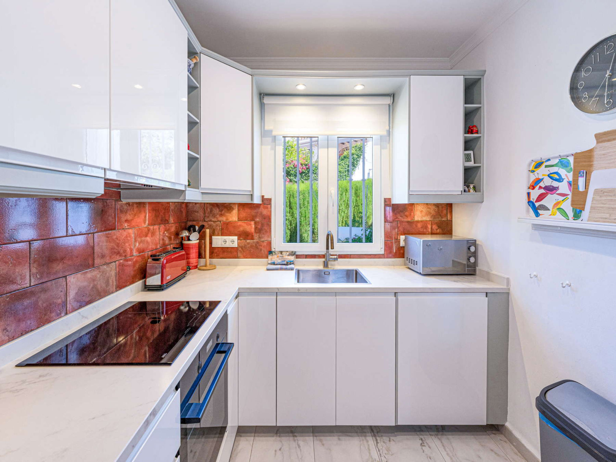 Los Aguacates Bellavista by Casasol - Binnen