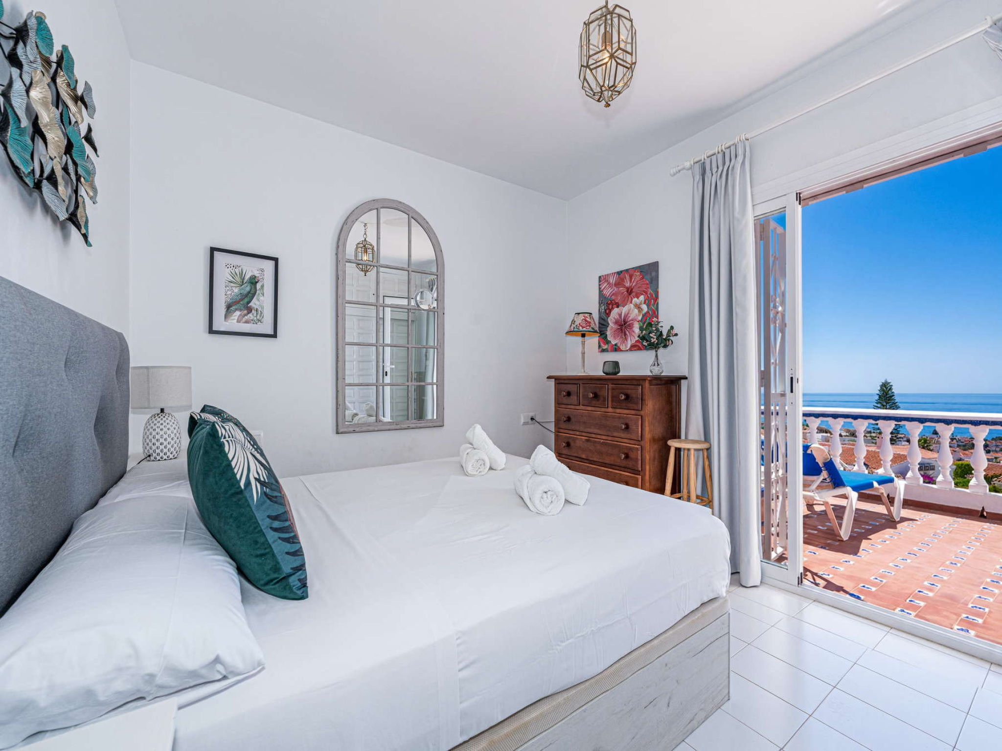 Los Aguacates Bellavista by Casasol - Binnen