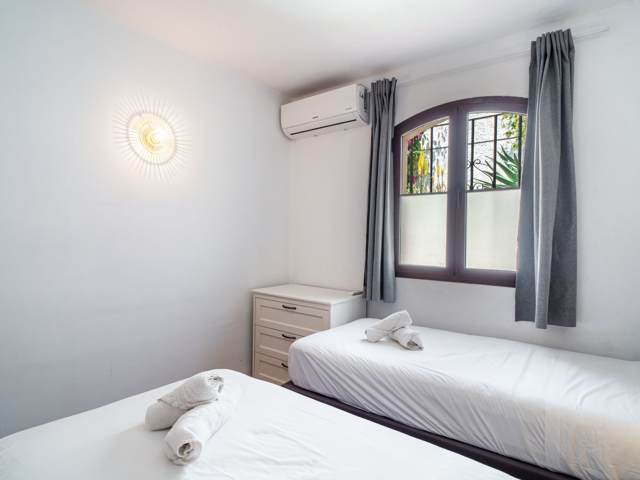 Photo of Hibiscos 72 Deluxe by Casasol