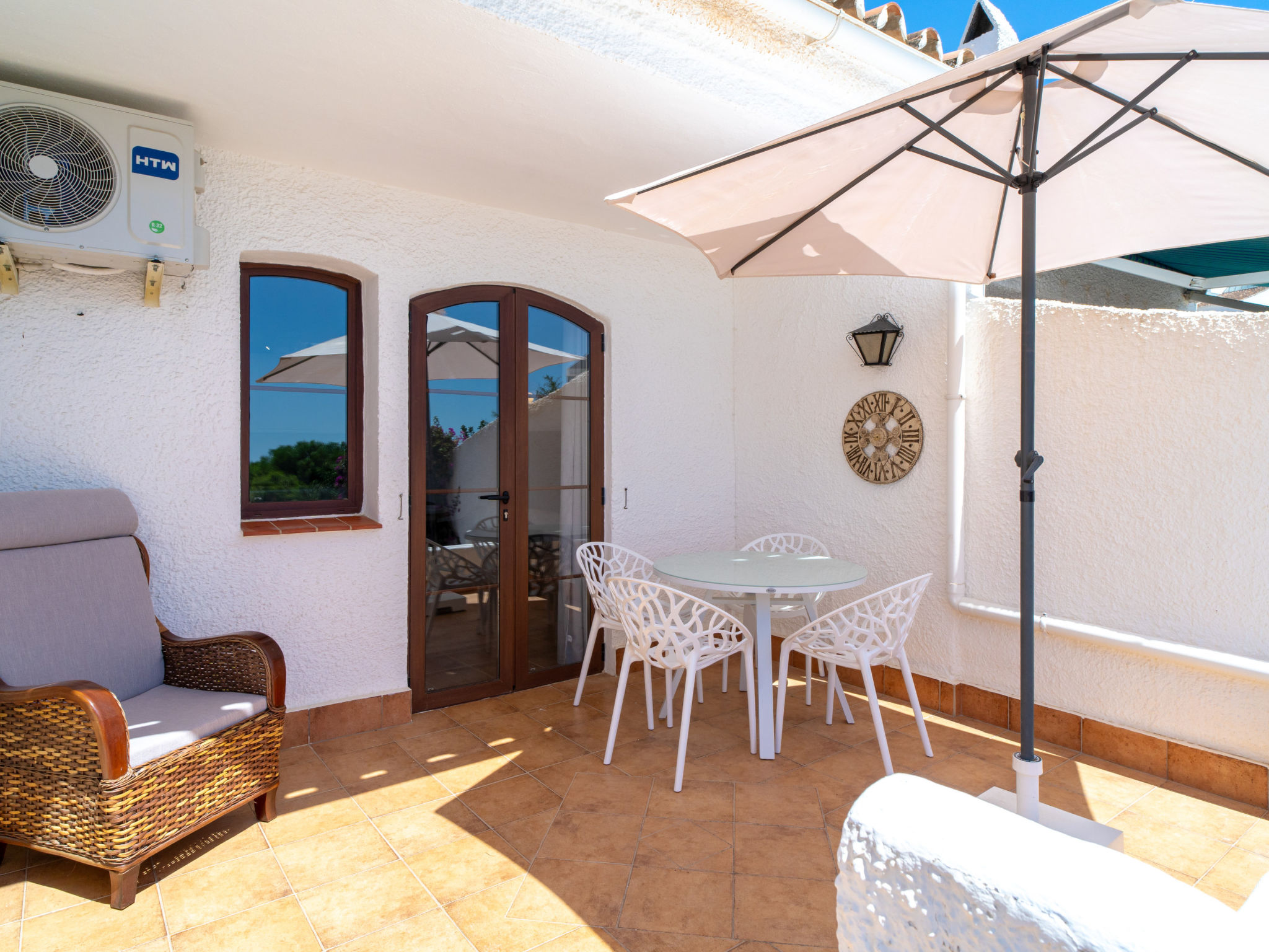 Photo of Hibiscos 72 Deluxe by Casasol