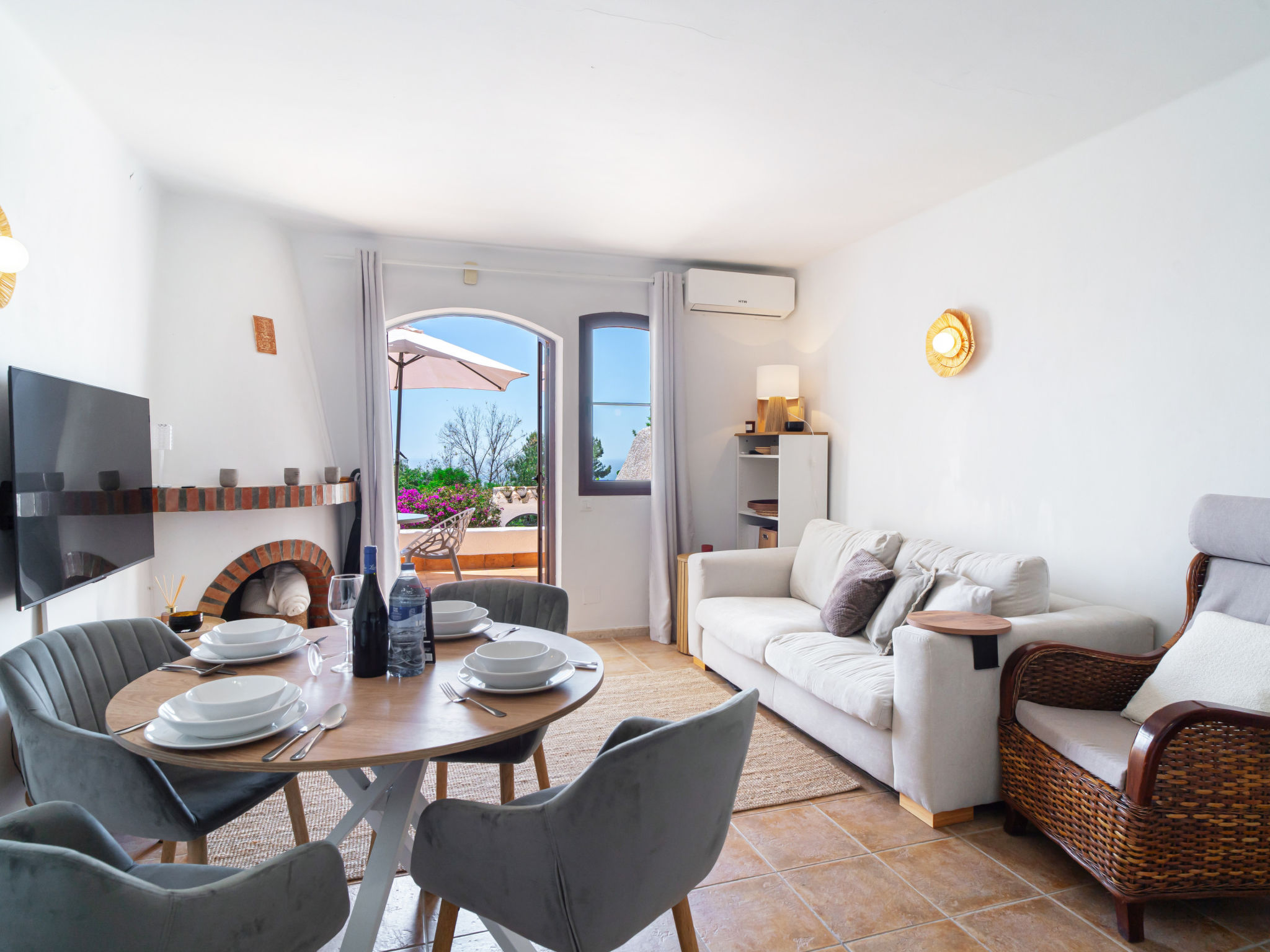 Photo of Hibiscos 72 Deluxe by Casasol