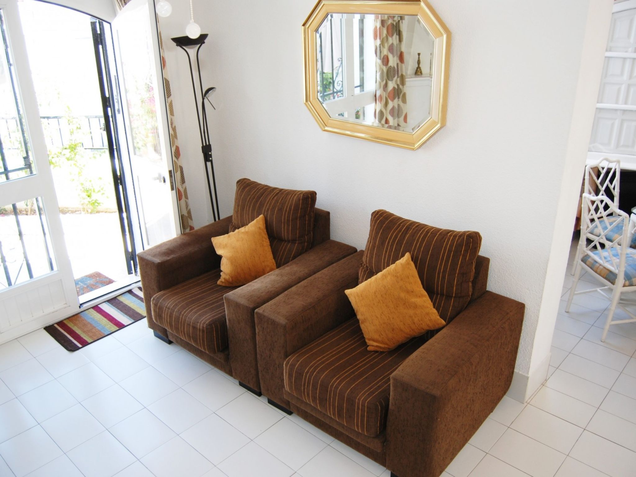 Los Pinos 25 Villas by Casasol