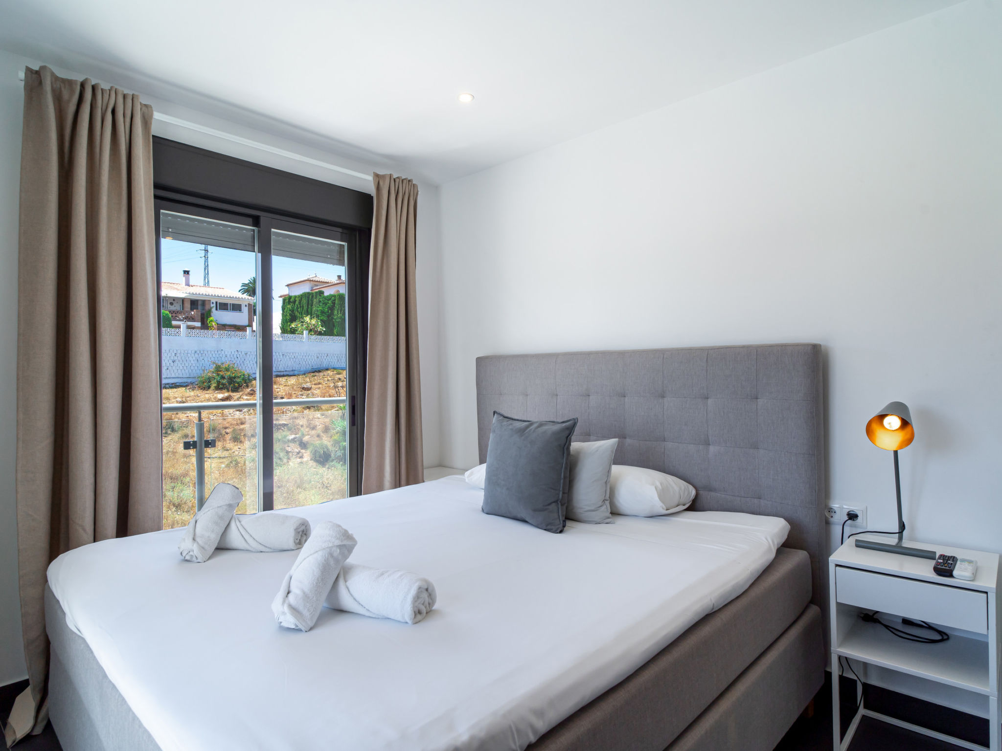 Villa Romeral Premium by Casasol - Inside