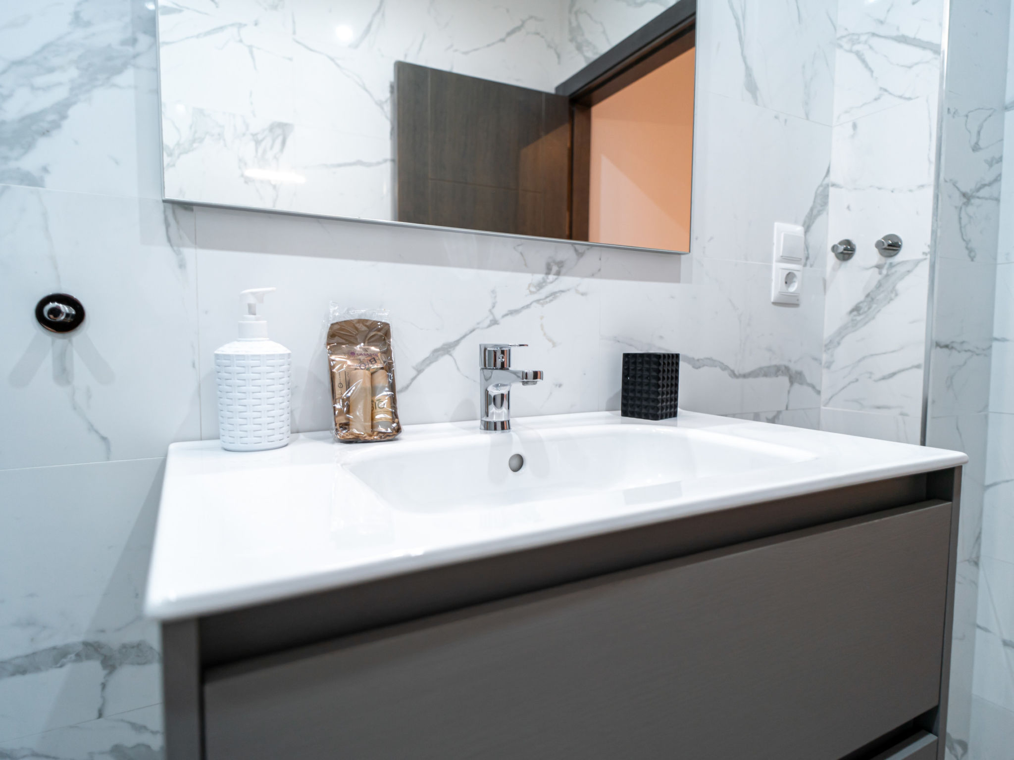 Villa Romeral Premium by Casasol - Inside