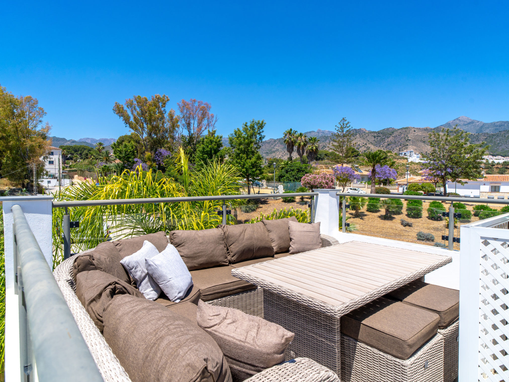 Villa Romeral Premium by Casasol - Inside