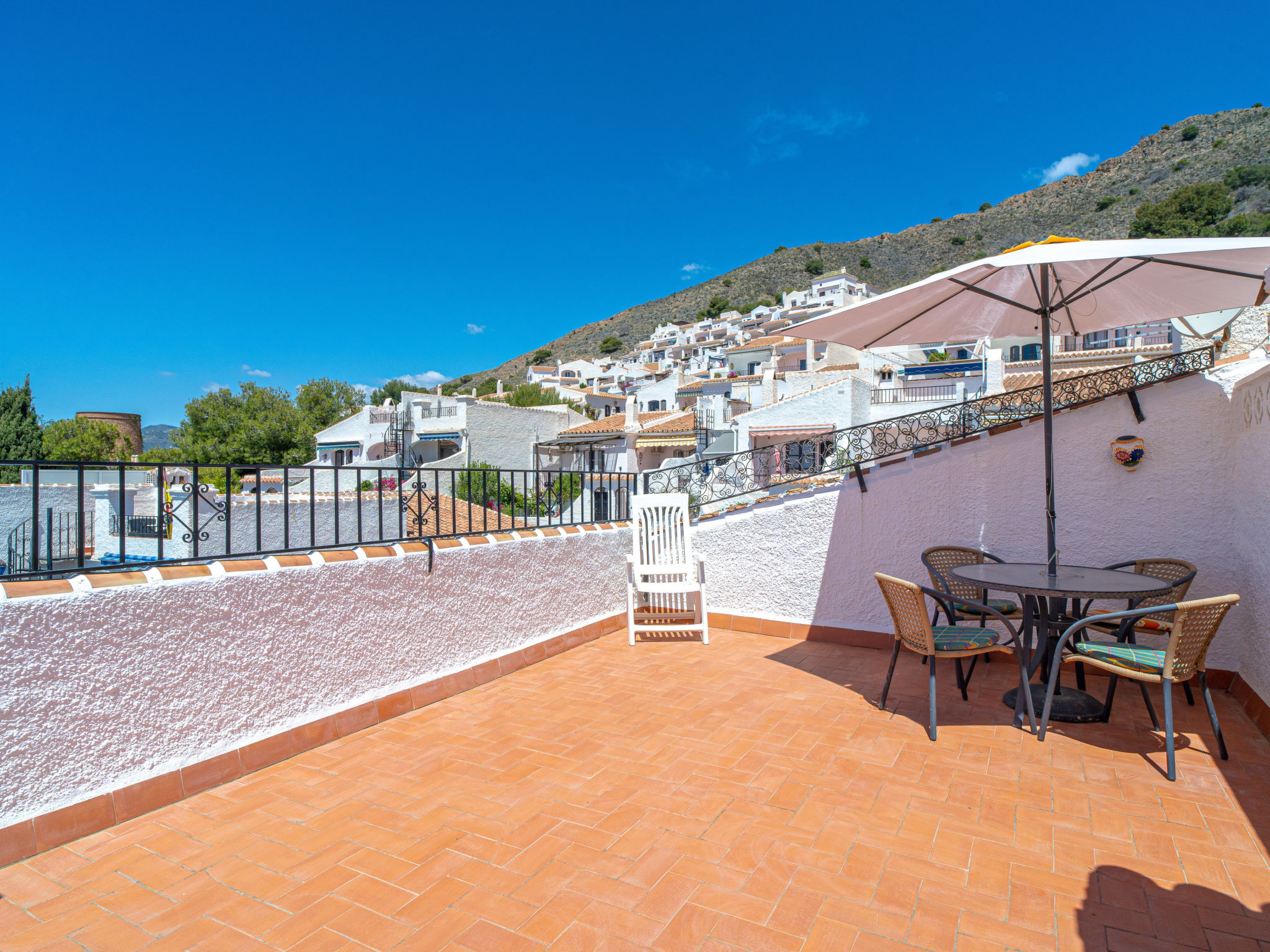 Photo of Hibiscos Seaview Terrace by Casasol