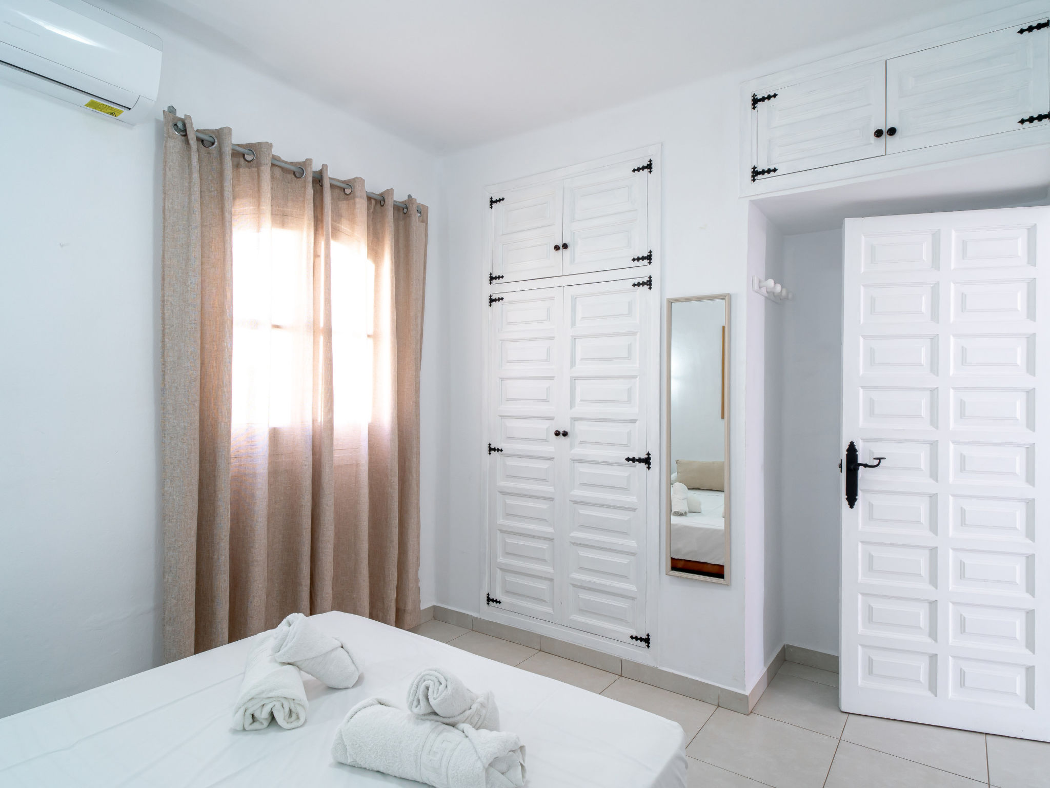 Photo of Hibiscos Seaview Terrace by Casasol