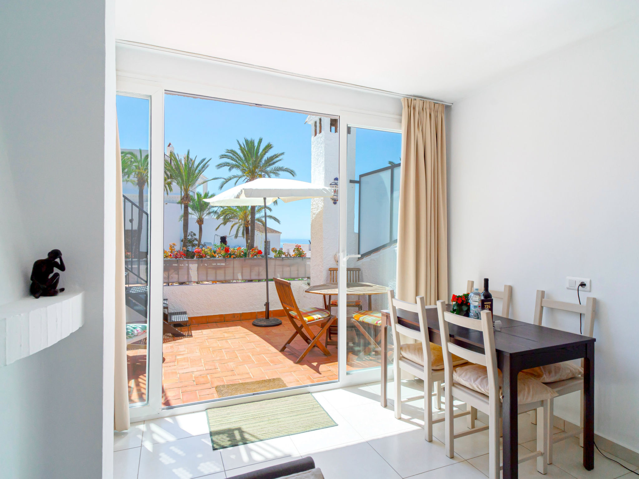 Photo of Hibiscos Seaview Terrace by Casasol