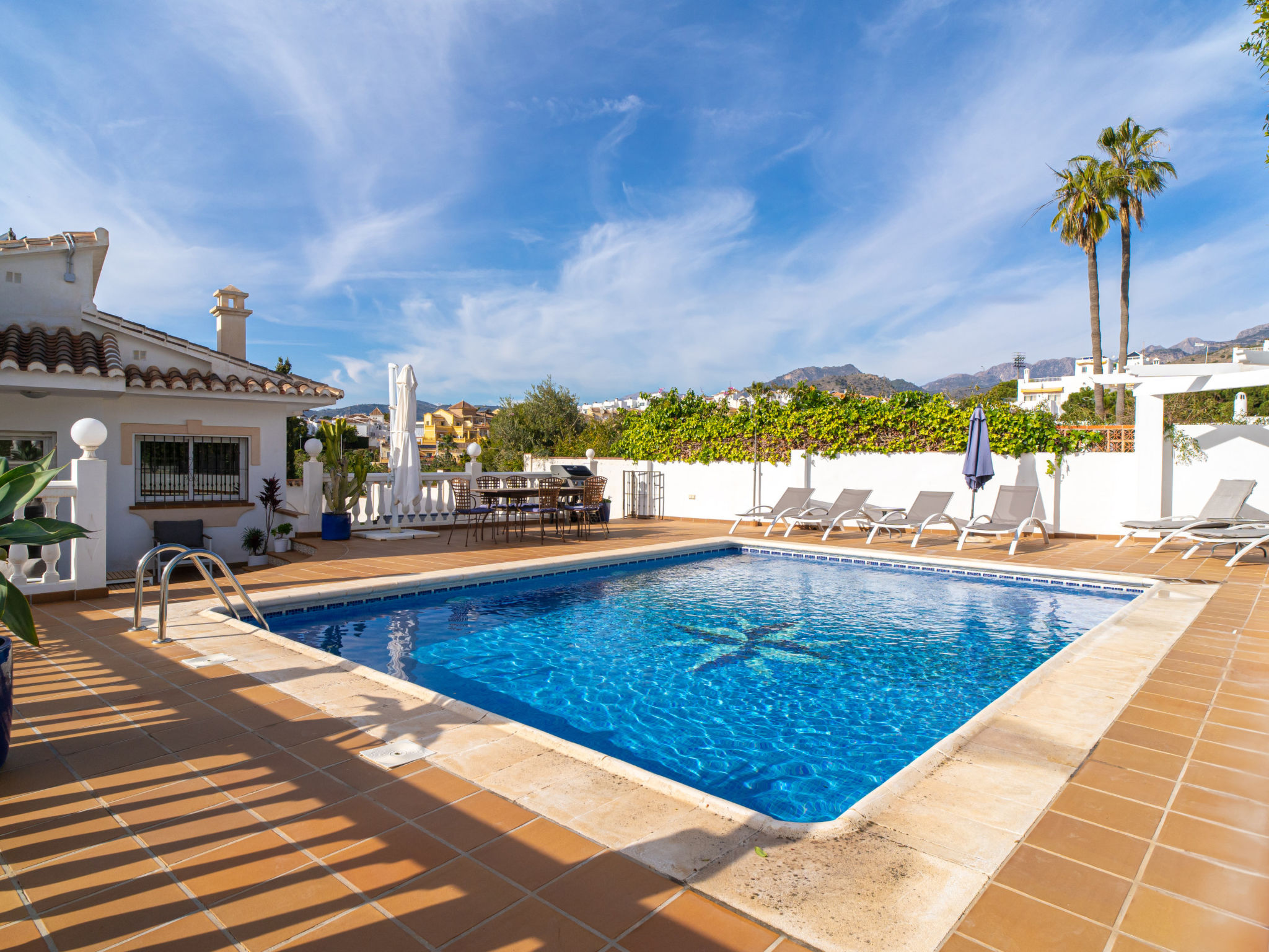 Villa Grande Luxe Private Pool by Casasol - Binnen