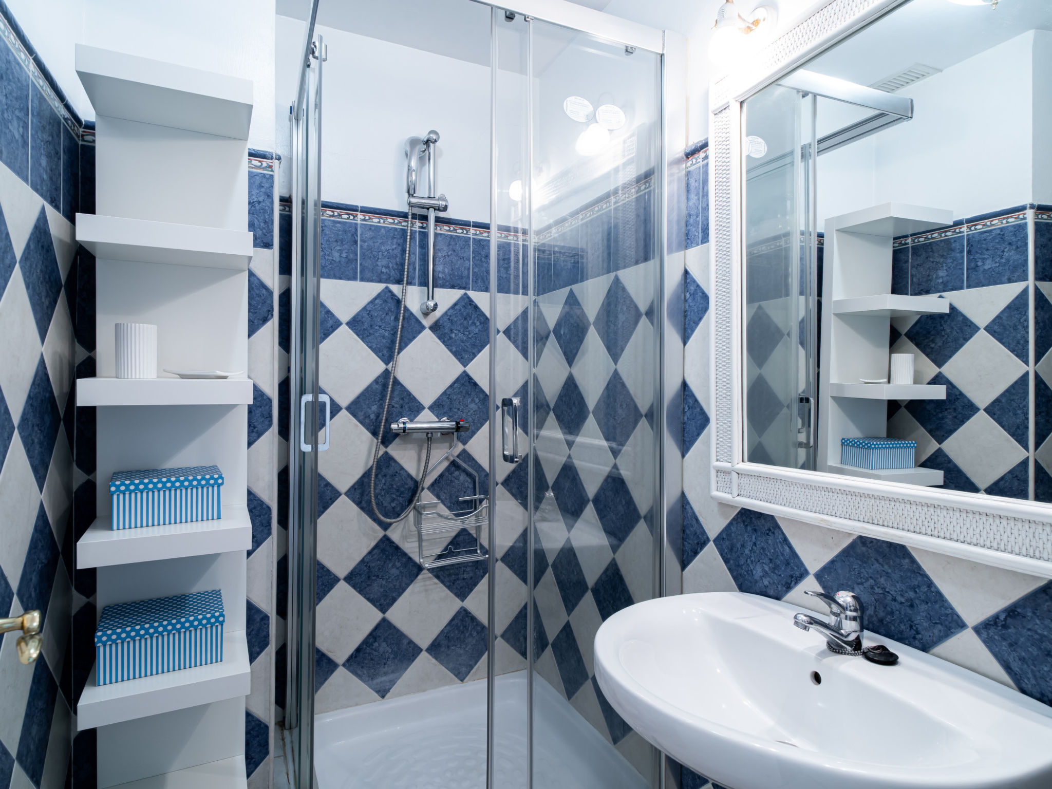 Photo of Granada 46 Centro by Casasol