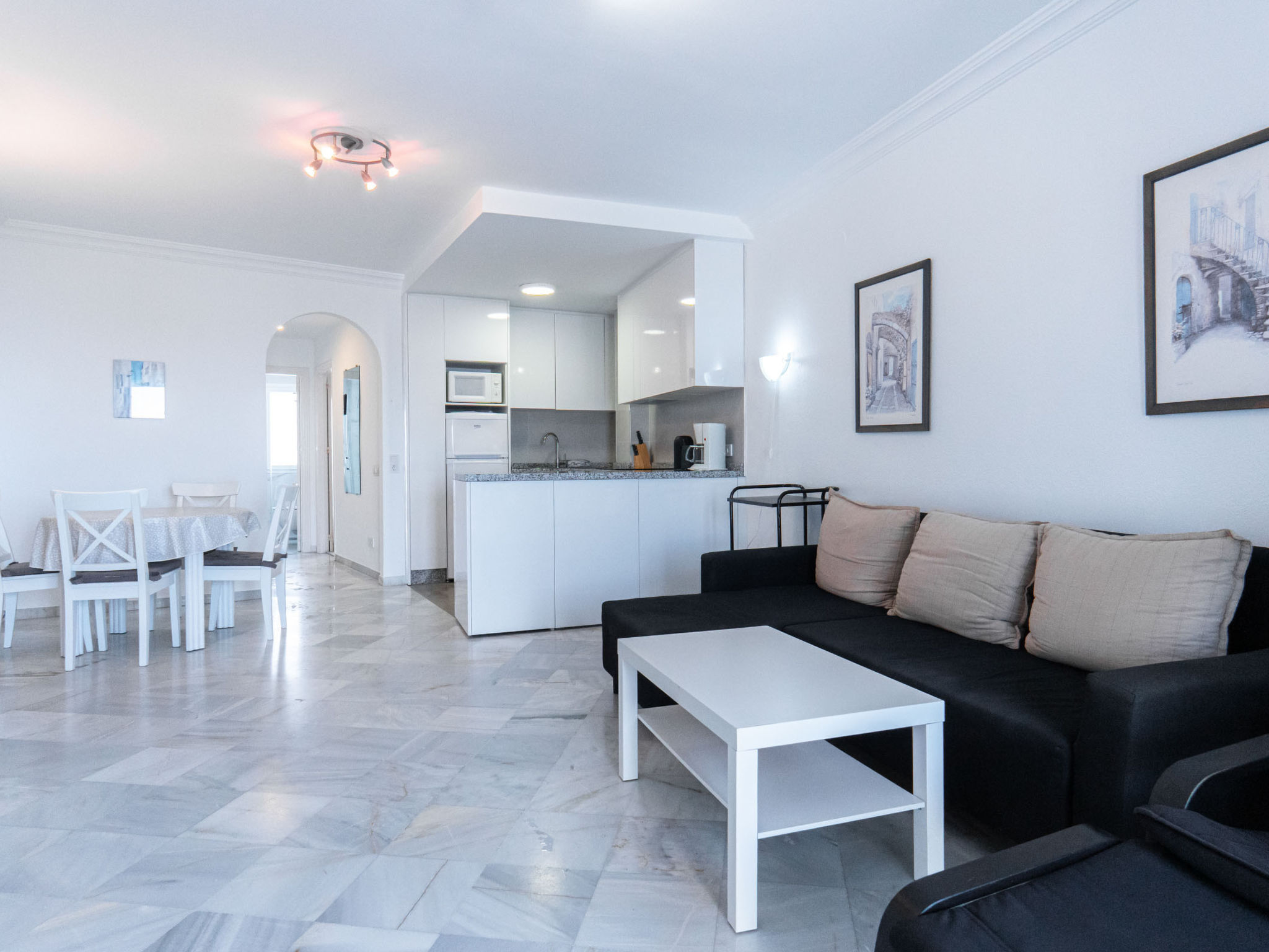 Appartement Stella Maris Beachfront 1B by Casasol – Cuisine et coin repas, photo 6 sur 36