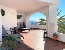 Capistrano Playa 206: Uitzicht op Zee, Strand & Meer bij Nerja - thumbnail 4