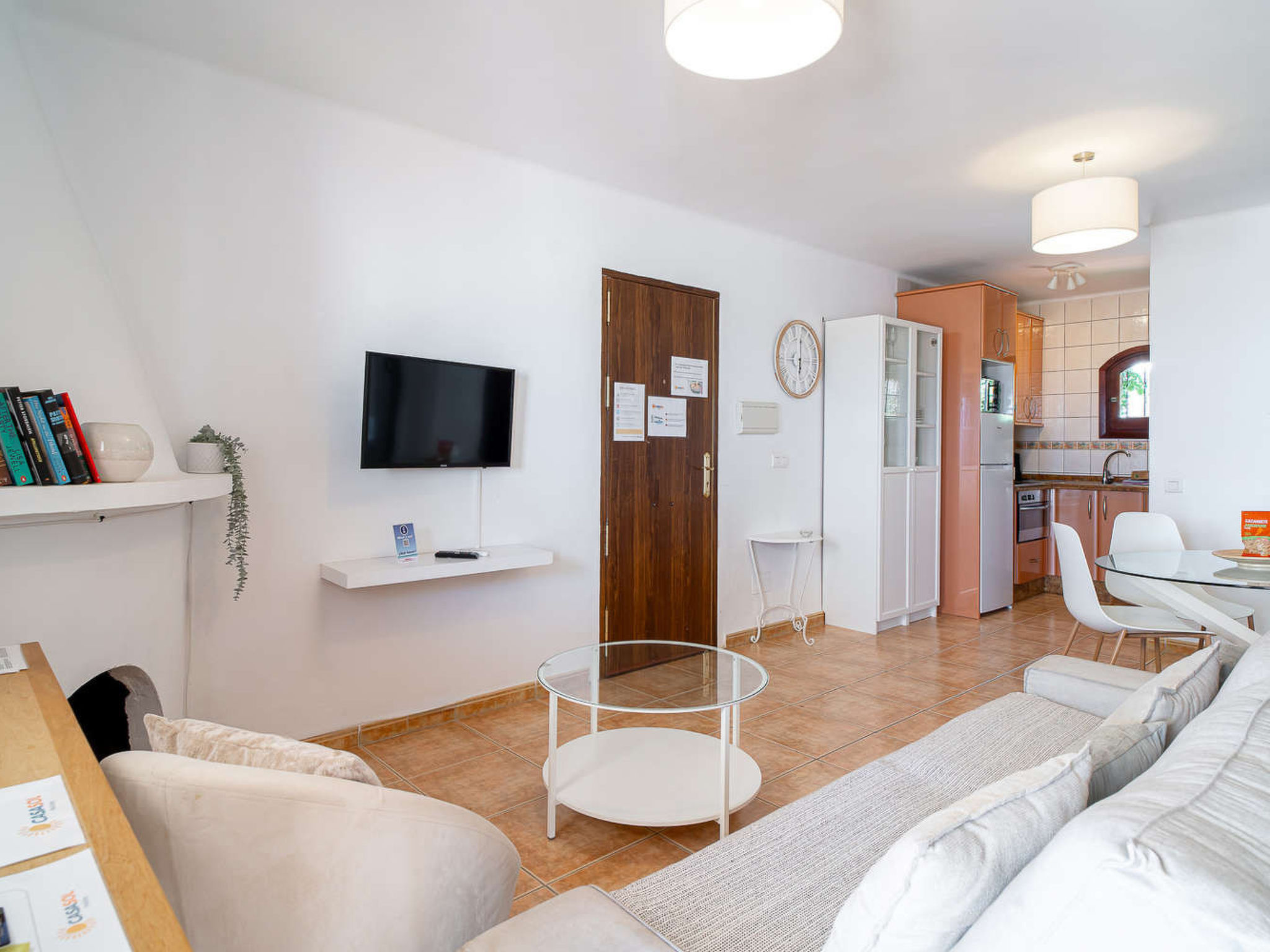 Capistrano Village Pueblo 15 by Casasol - Drinnen