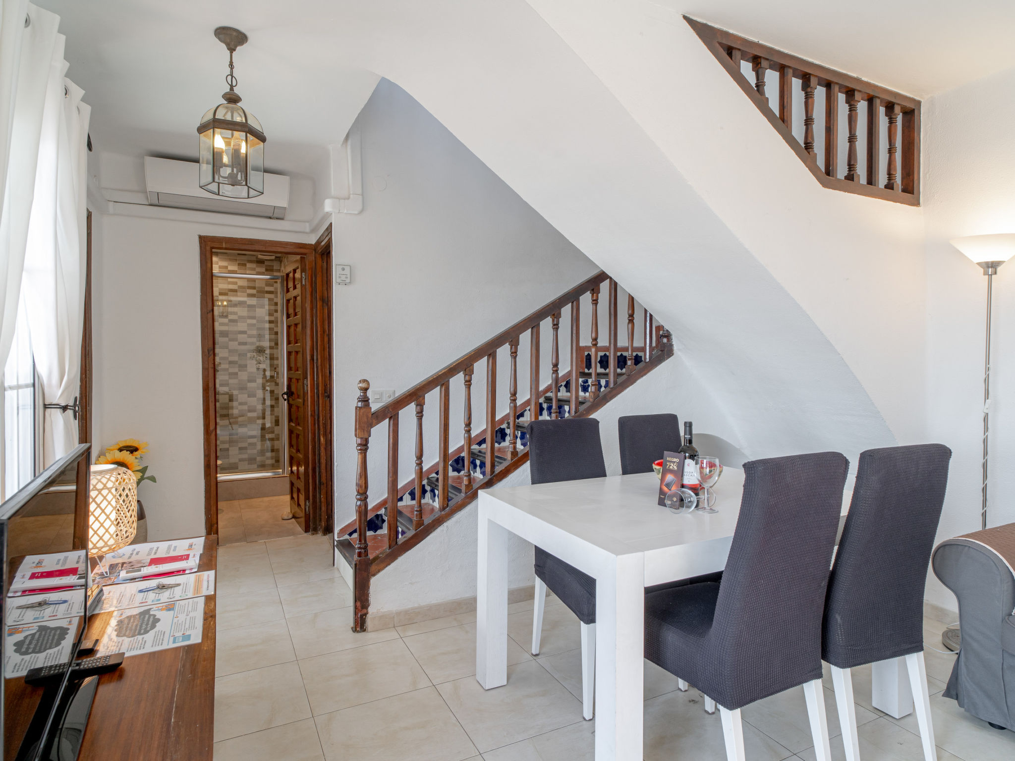 Villa Caritas Punta Lara by Casasol - Binnen