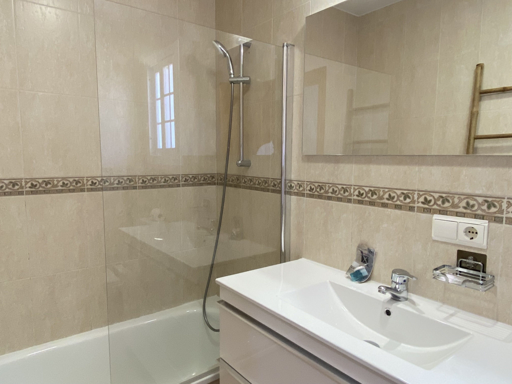 Photo of Azahara En Suite by Casasol