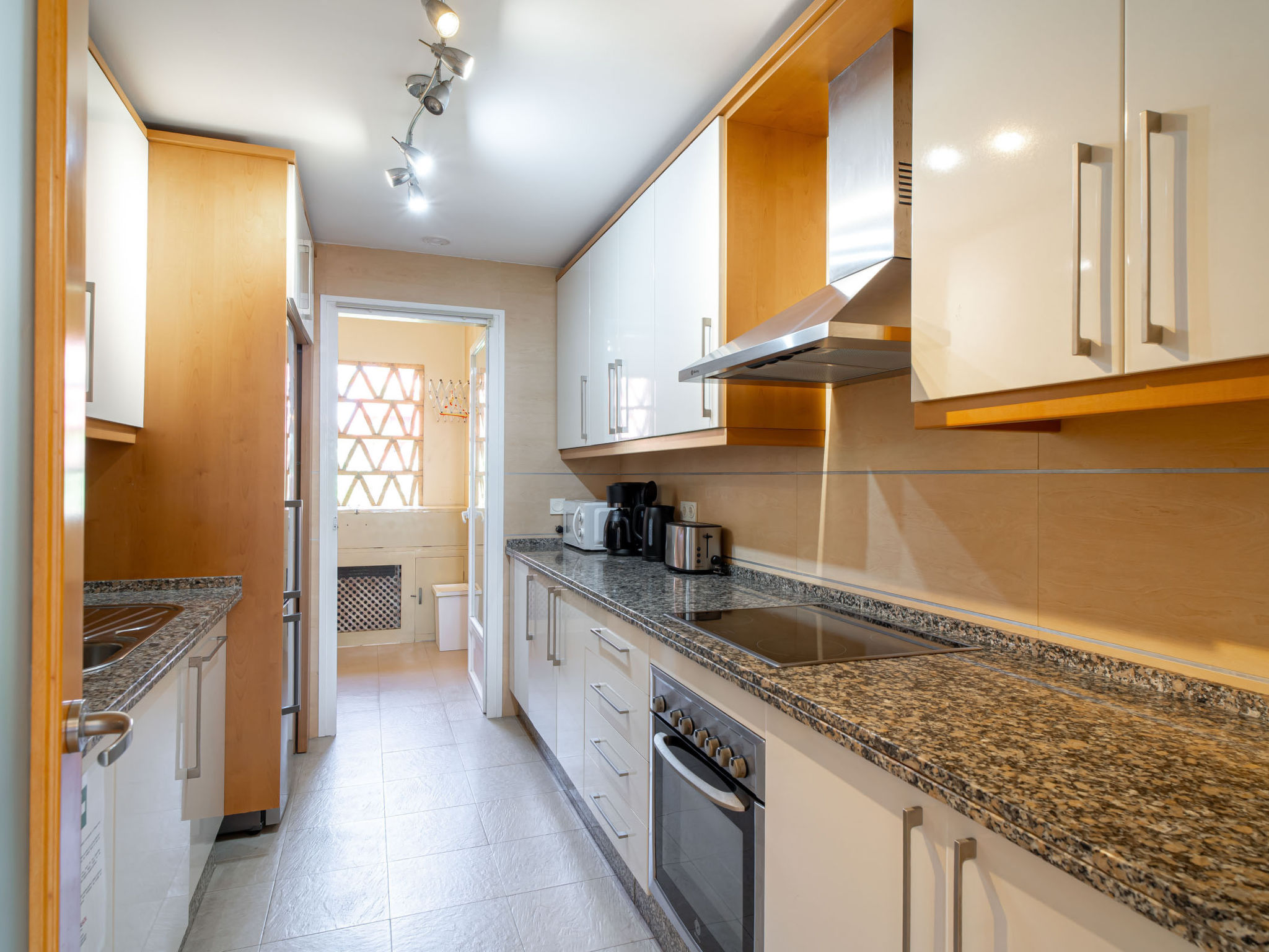 Appartement Penthouse Luxury Faro by Casasol – Cuisine et coin repas, photo 16 sur 51