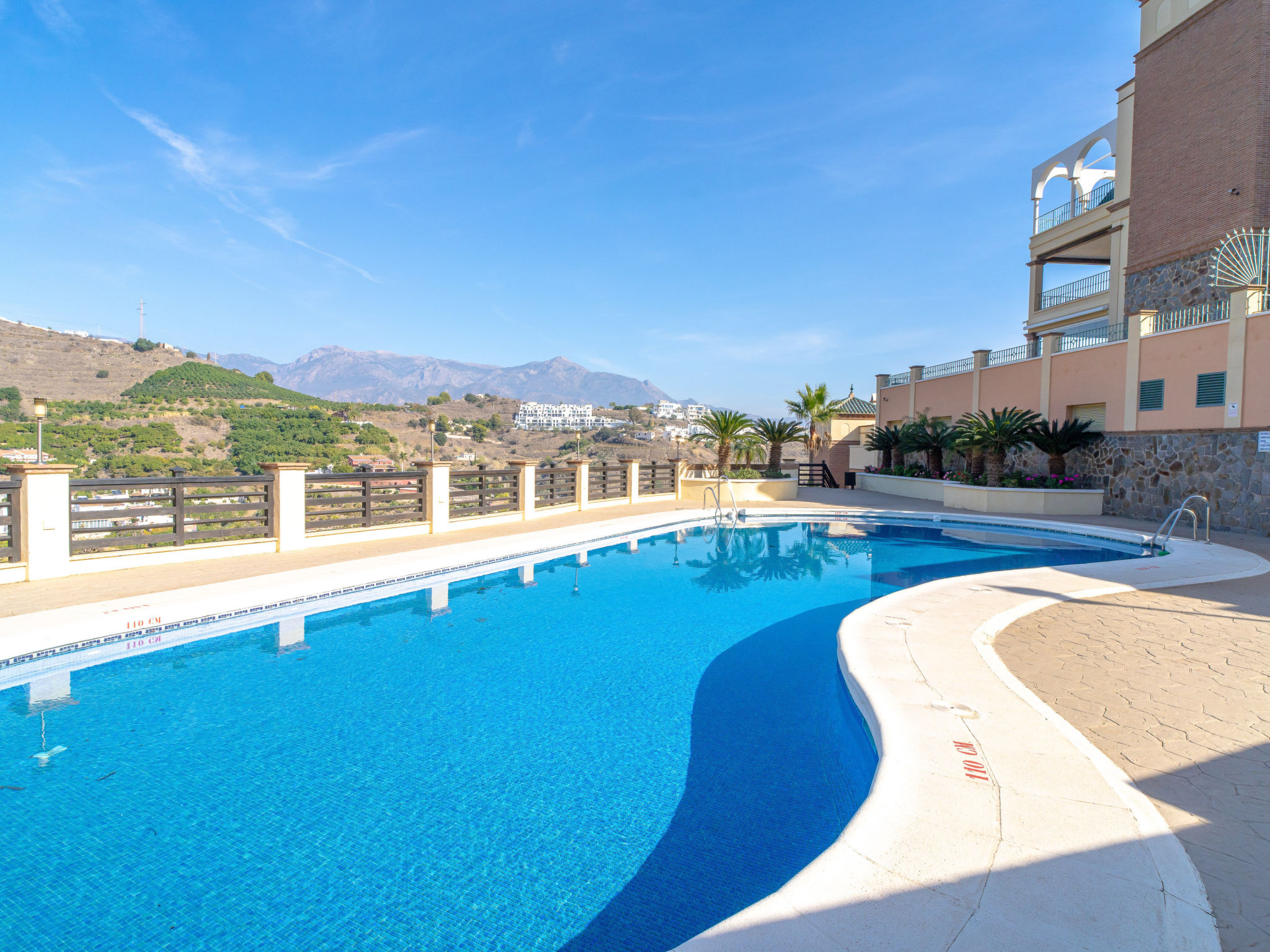Modern appartement met zeezicht en zwembad nabij Nerja - foto 22