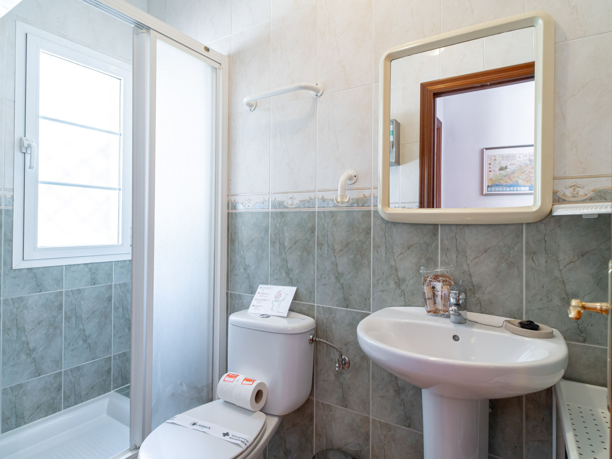 Villa Calidum: Private Pool Villa in Nerja - Binnen