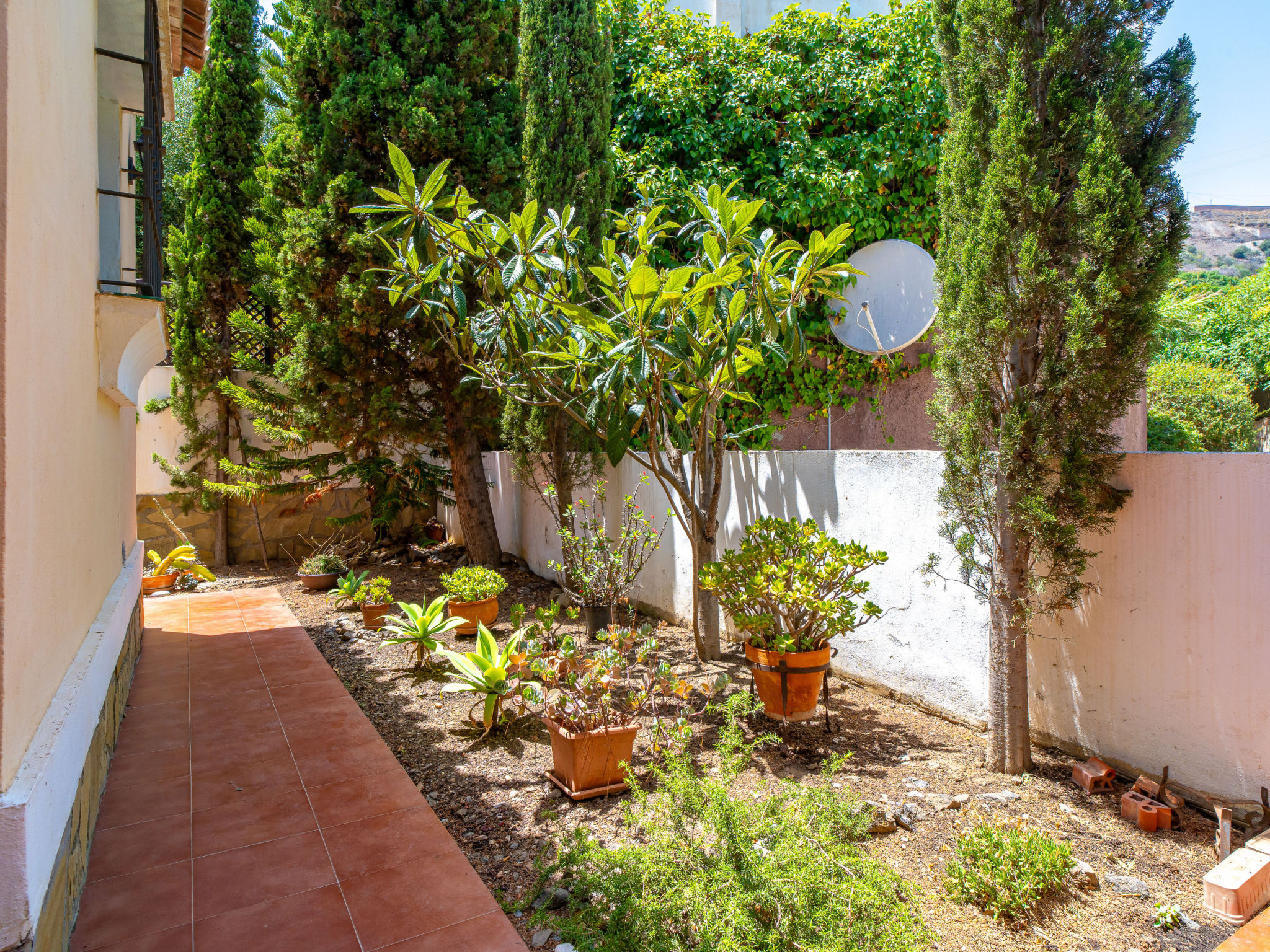 Villa Calidum: Private Pool Villa in Nerja - Buiten