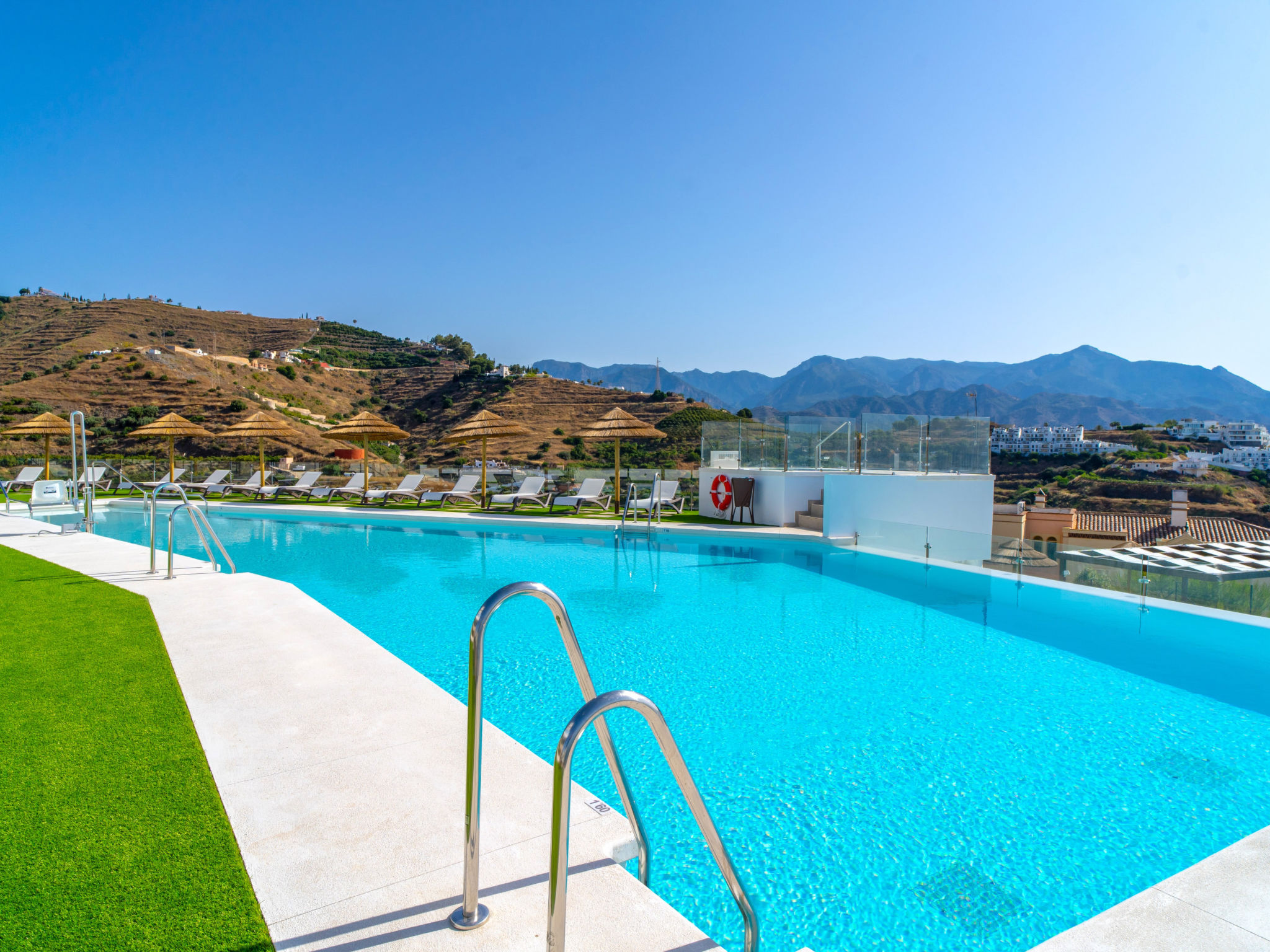 Bayview Hills Premium Pool Suite - Drinnen