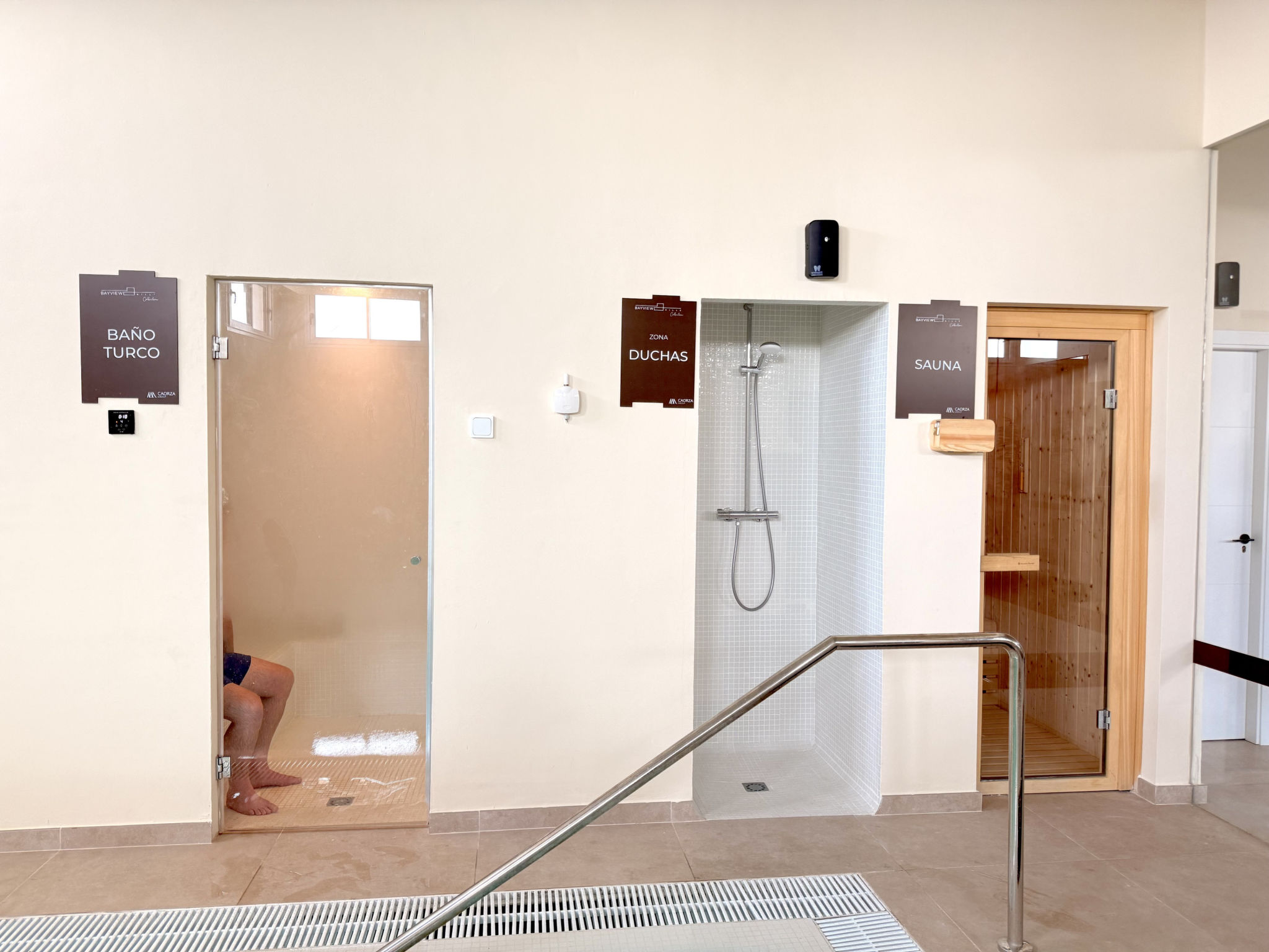 Bayview Hills Premium Pool Suite - Drinnen