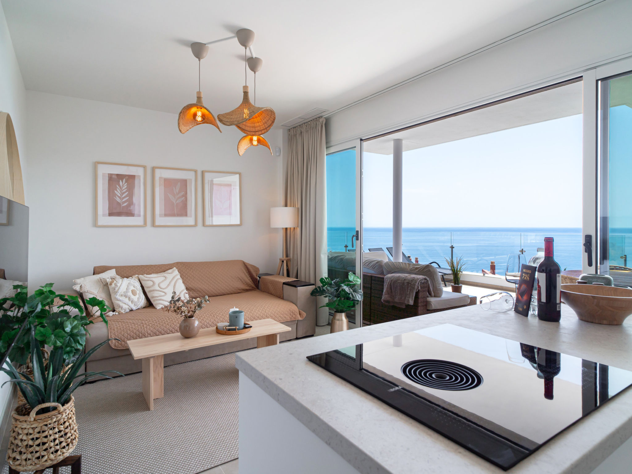 Bayview Hills Deluxe by Casasol