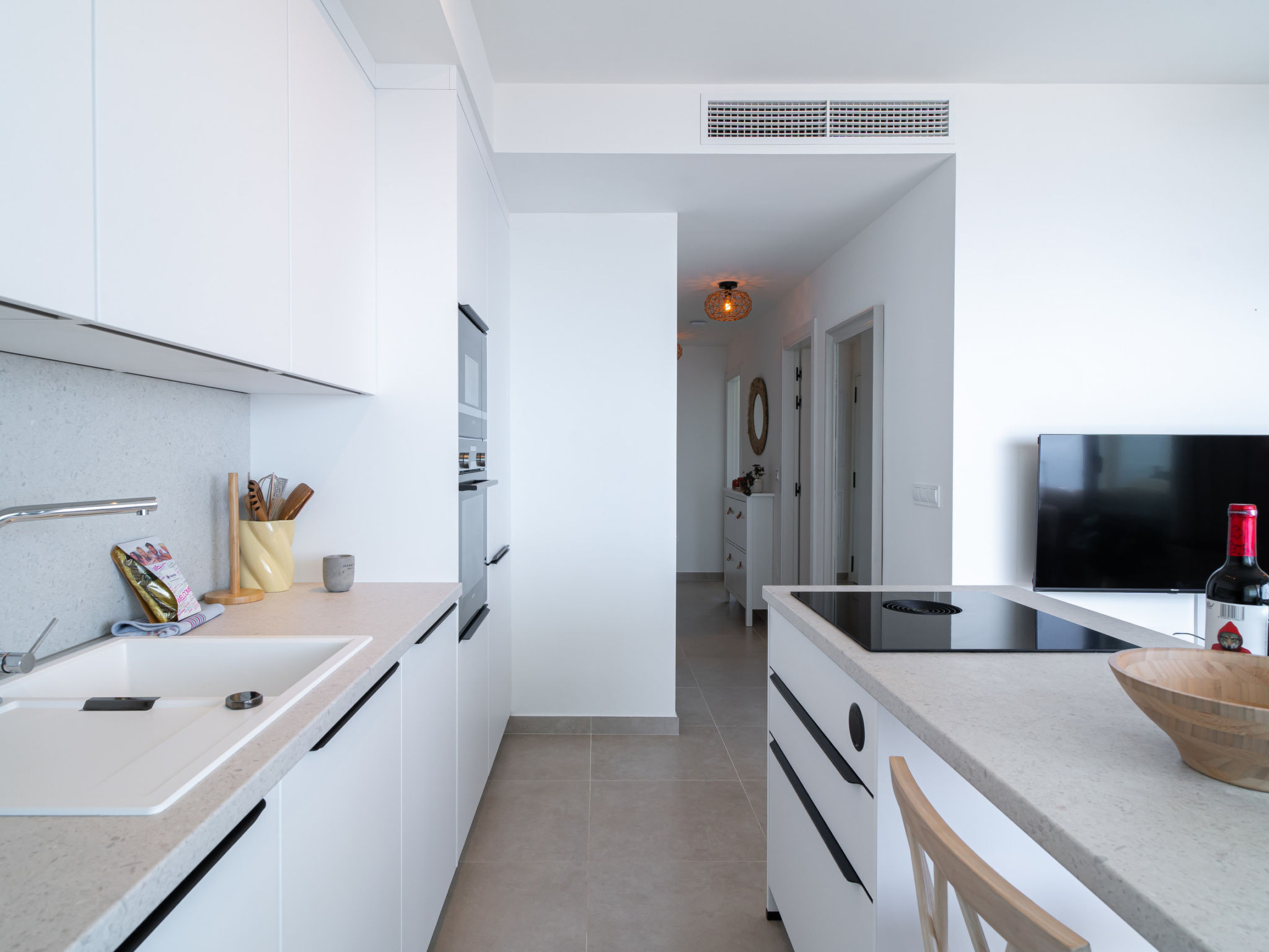 Bayview Hills Deluxe by Casasol - Drinnen