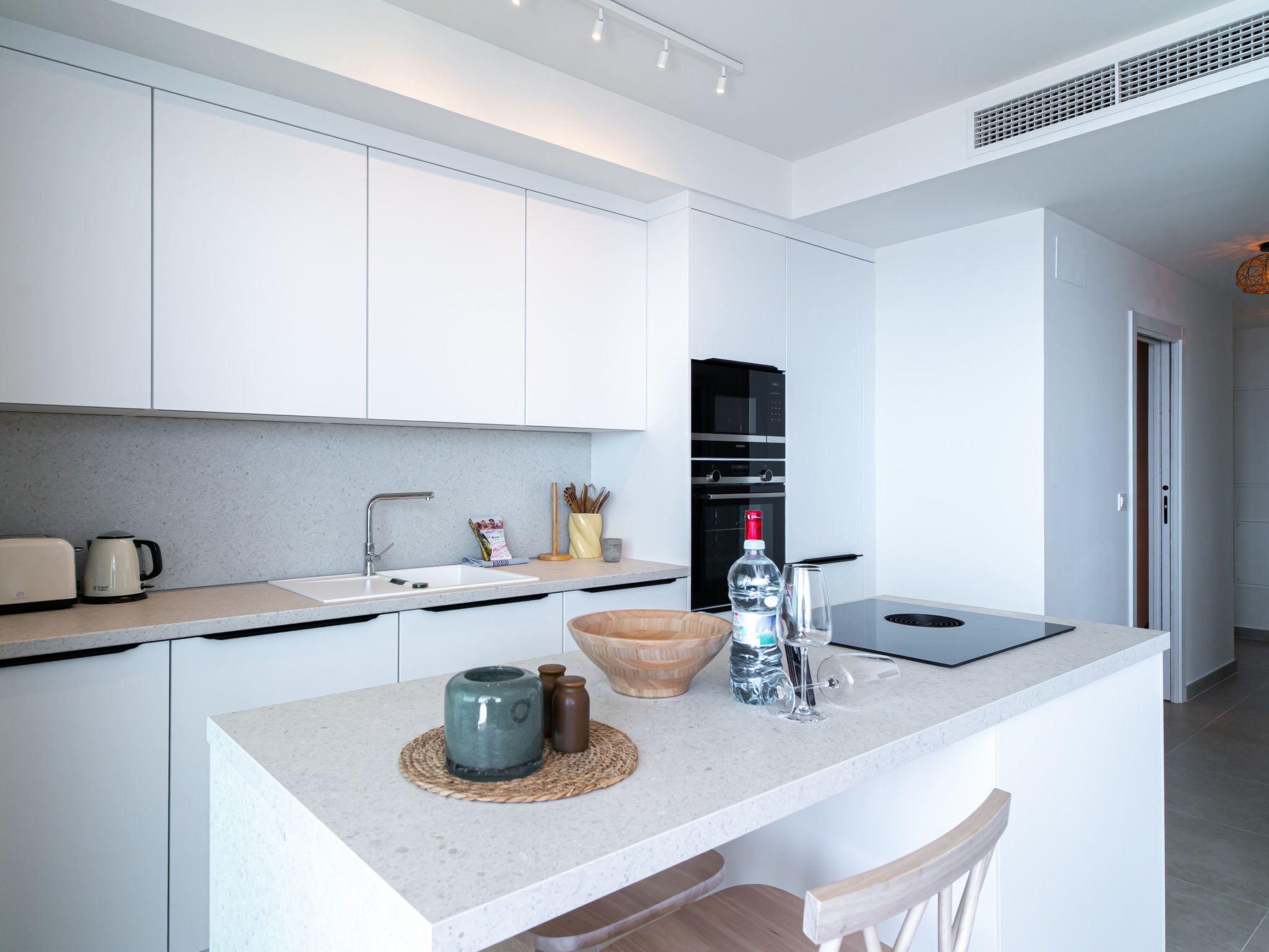 Bayview Hills Deluxe by Casasol - Drinnen
