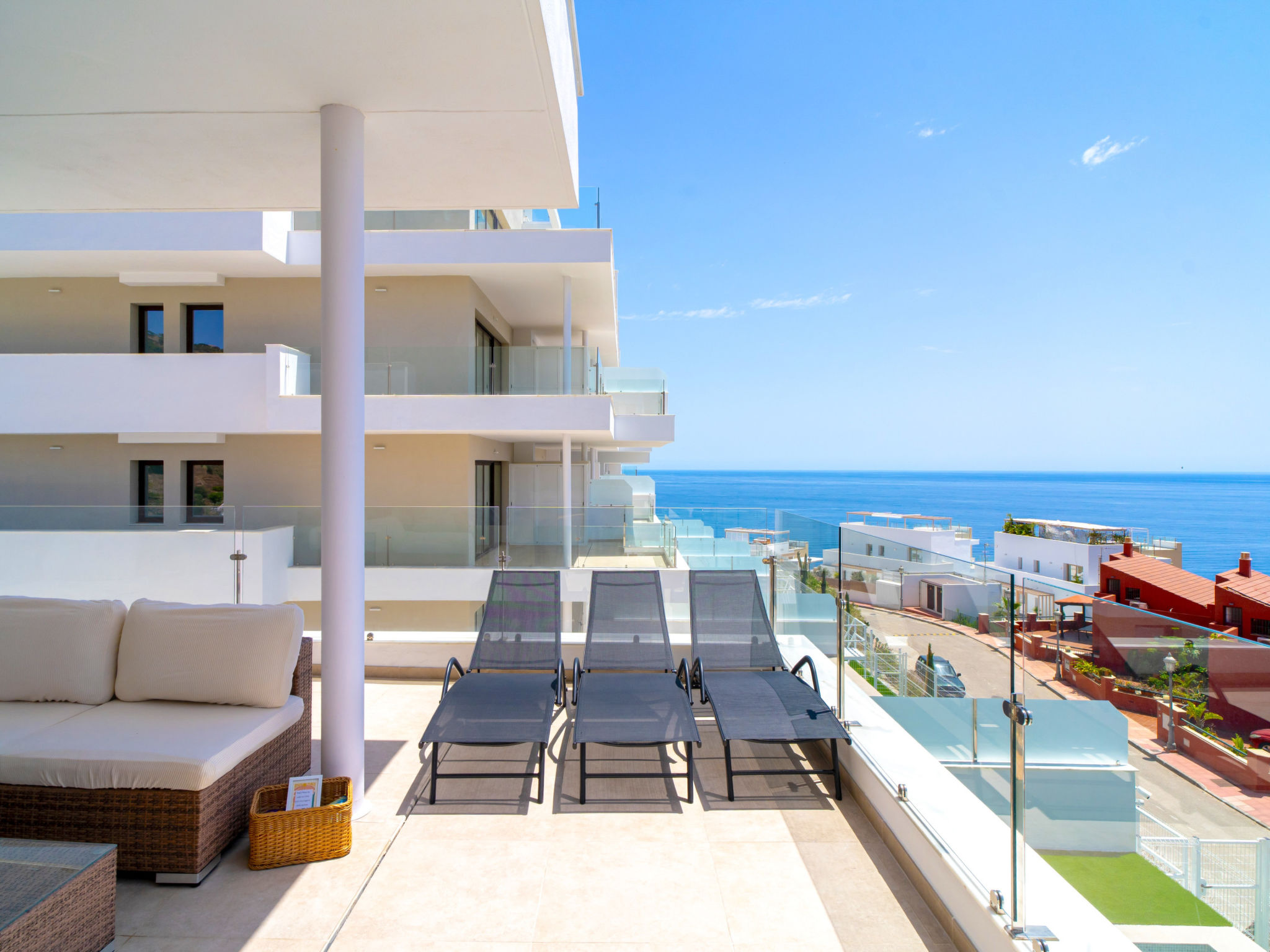 Bayview Hills Deluxe by Casasol - Drinnen