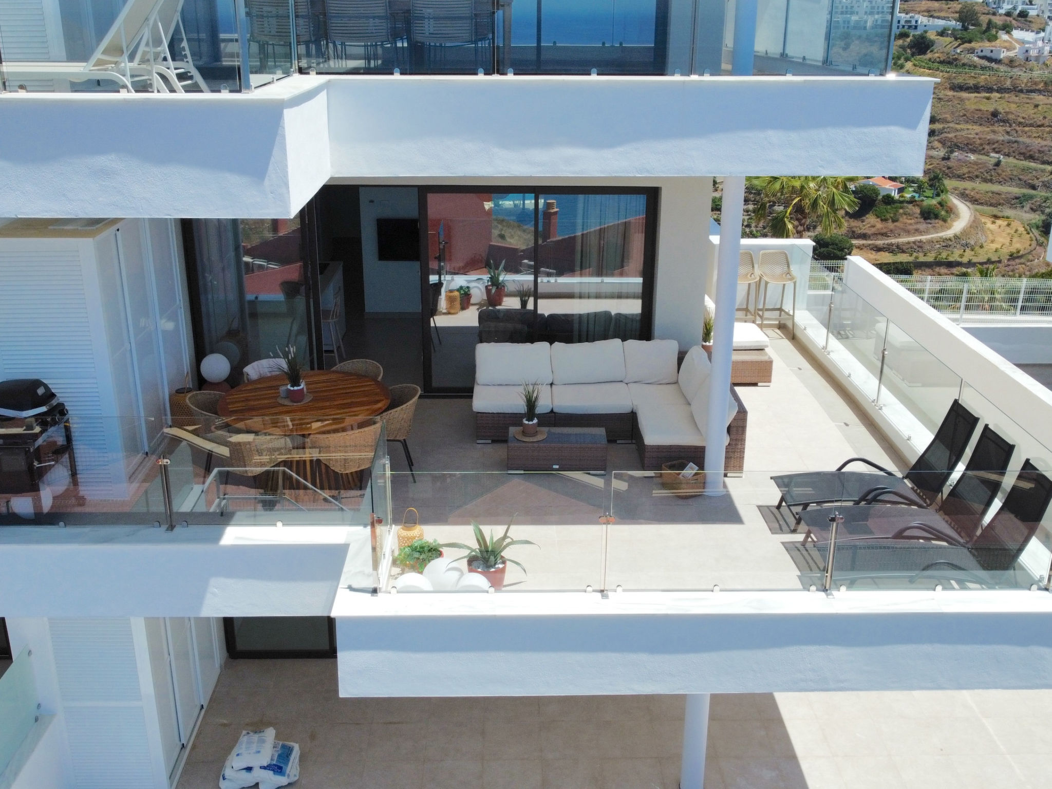 Bayview Hills Deluxe by Casasol - Drinnen
