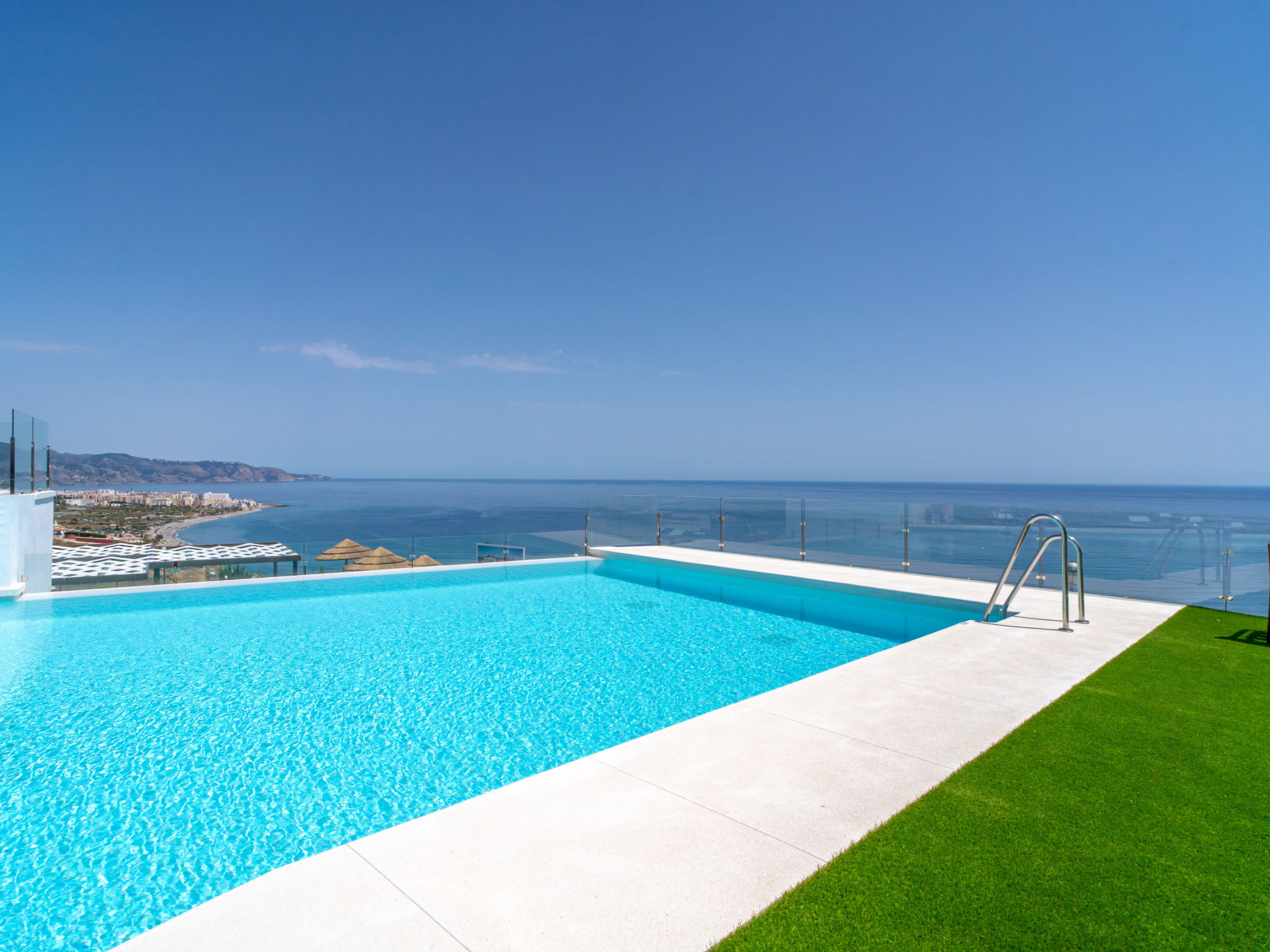 Bayview Hills Deluxe by Casasol - Drinnen
